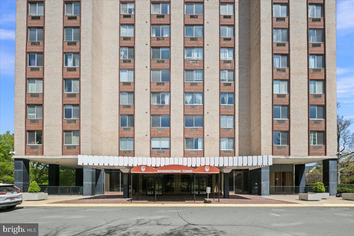 WASHINGTONIAN TOWER - Residential