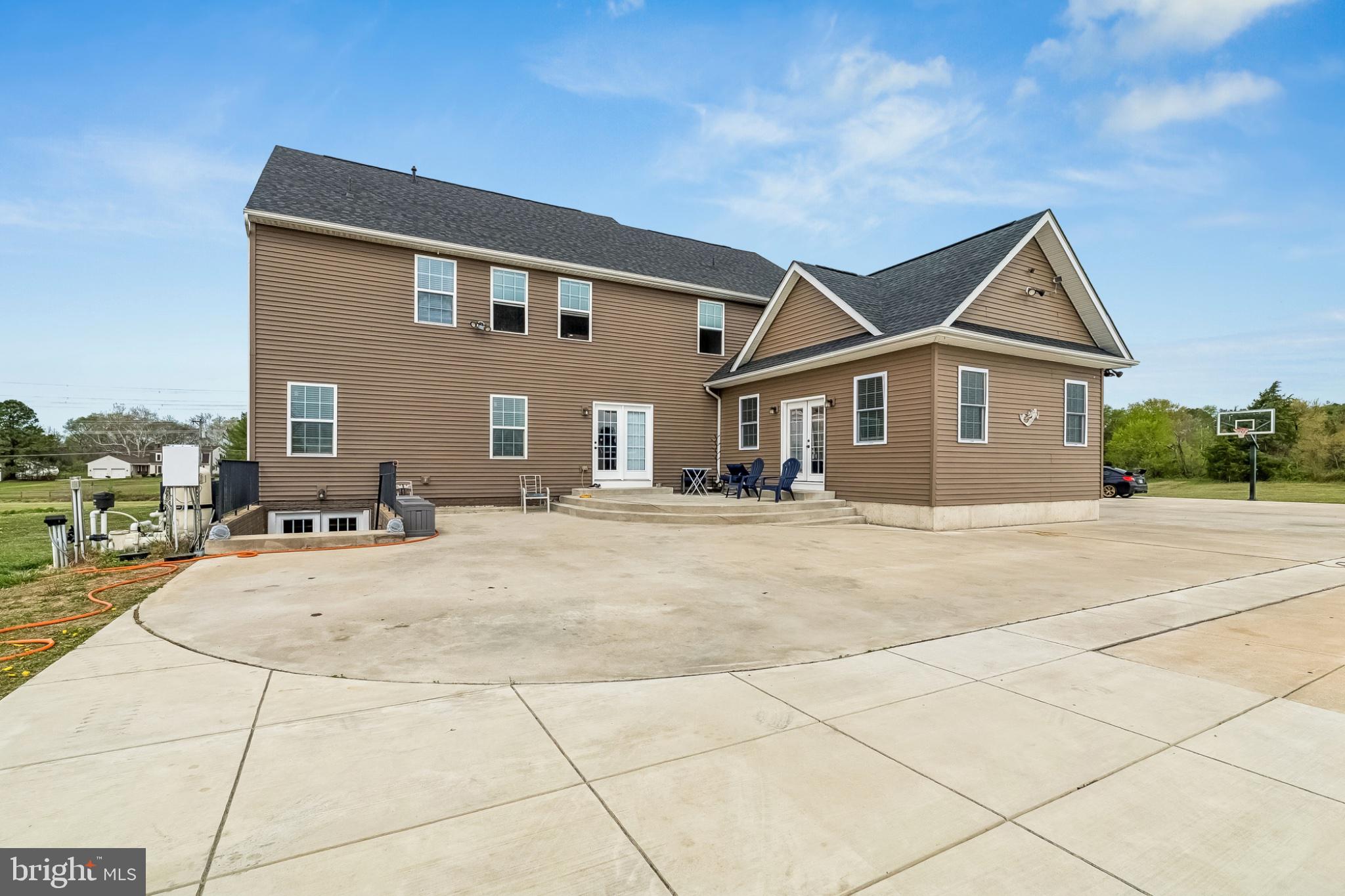 CARRIAGE FORD - Residential