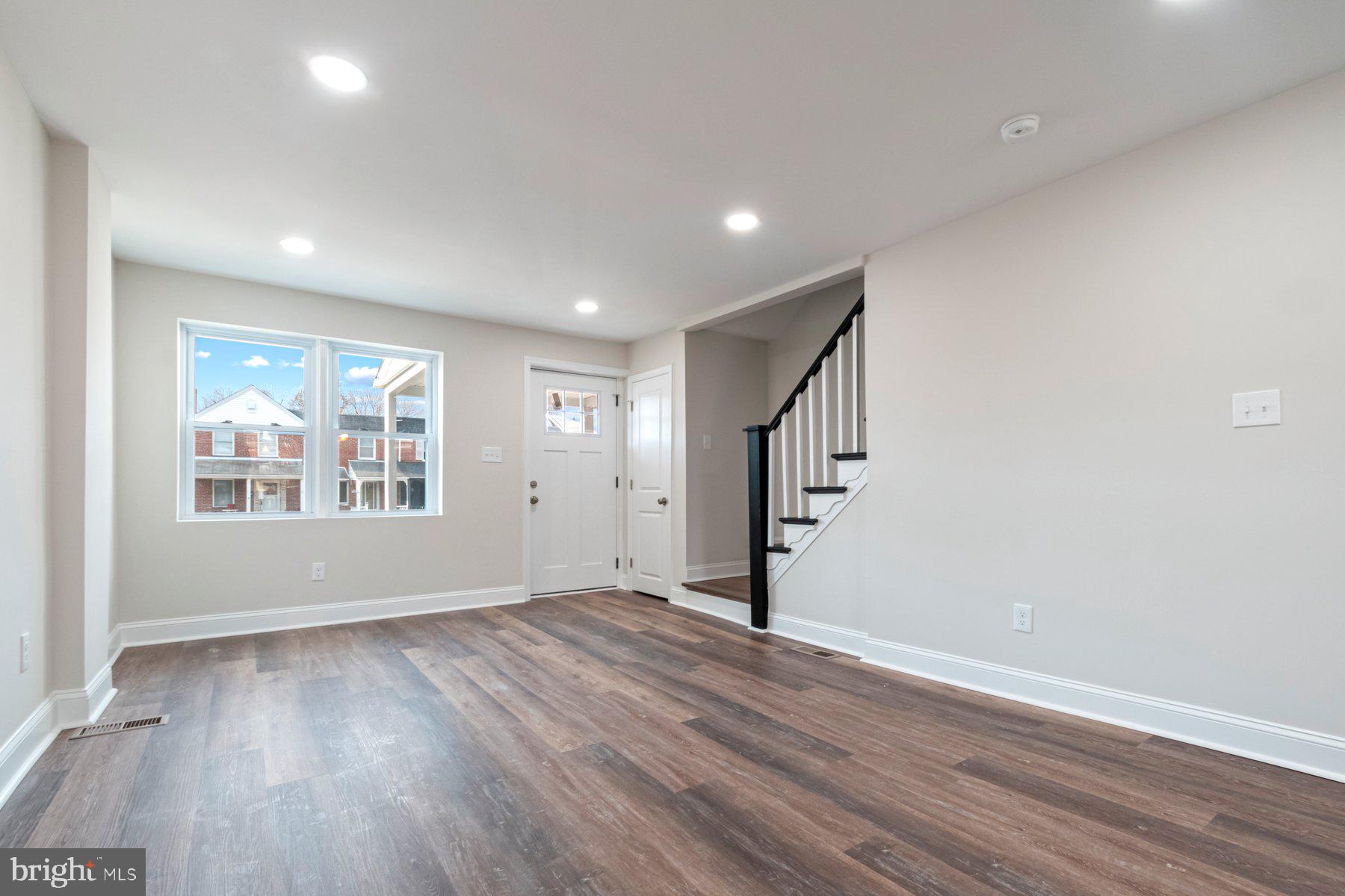 BEVERLY HILLS - Residential