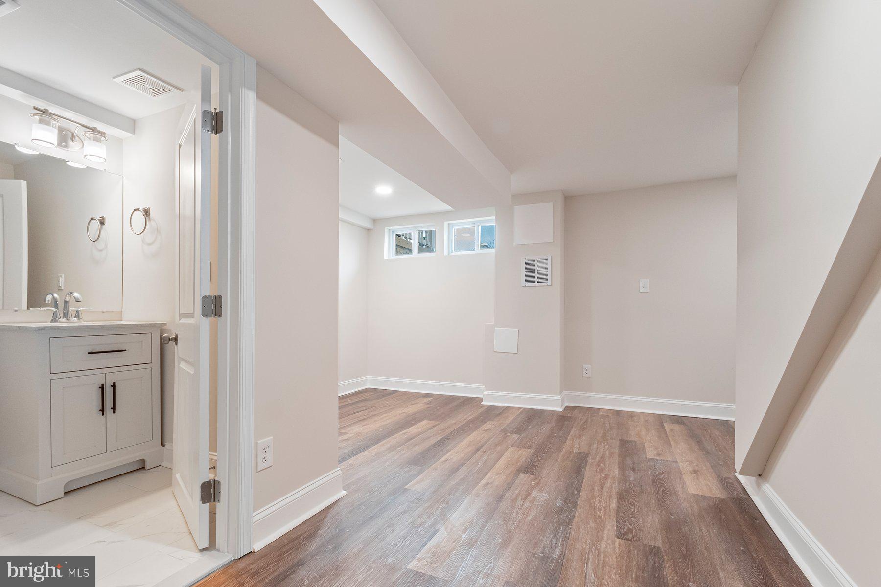 BEVERLY HILLS - Residential