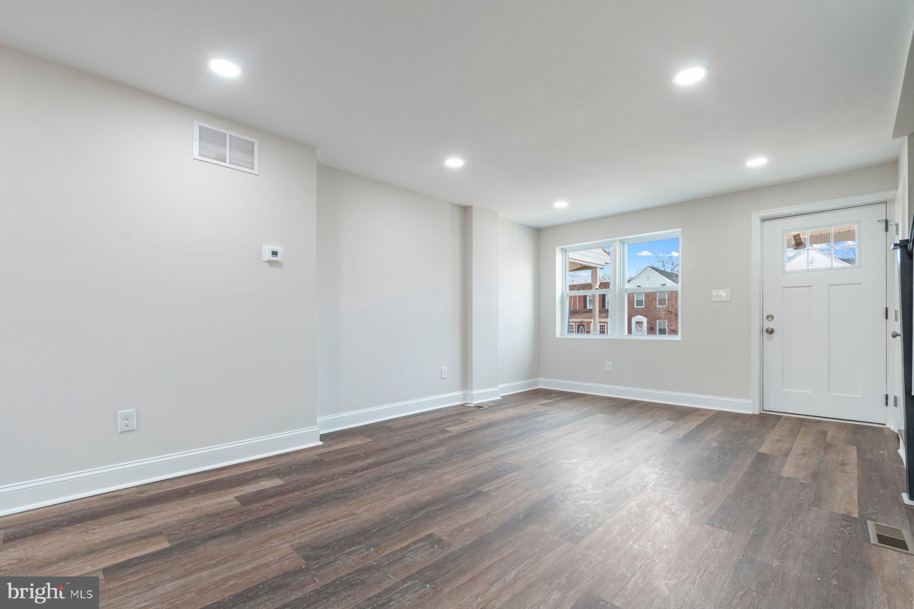 BEVERLY HILLS - Residential