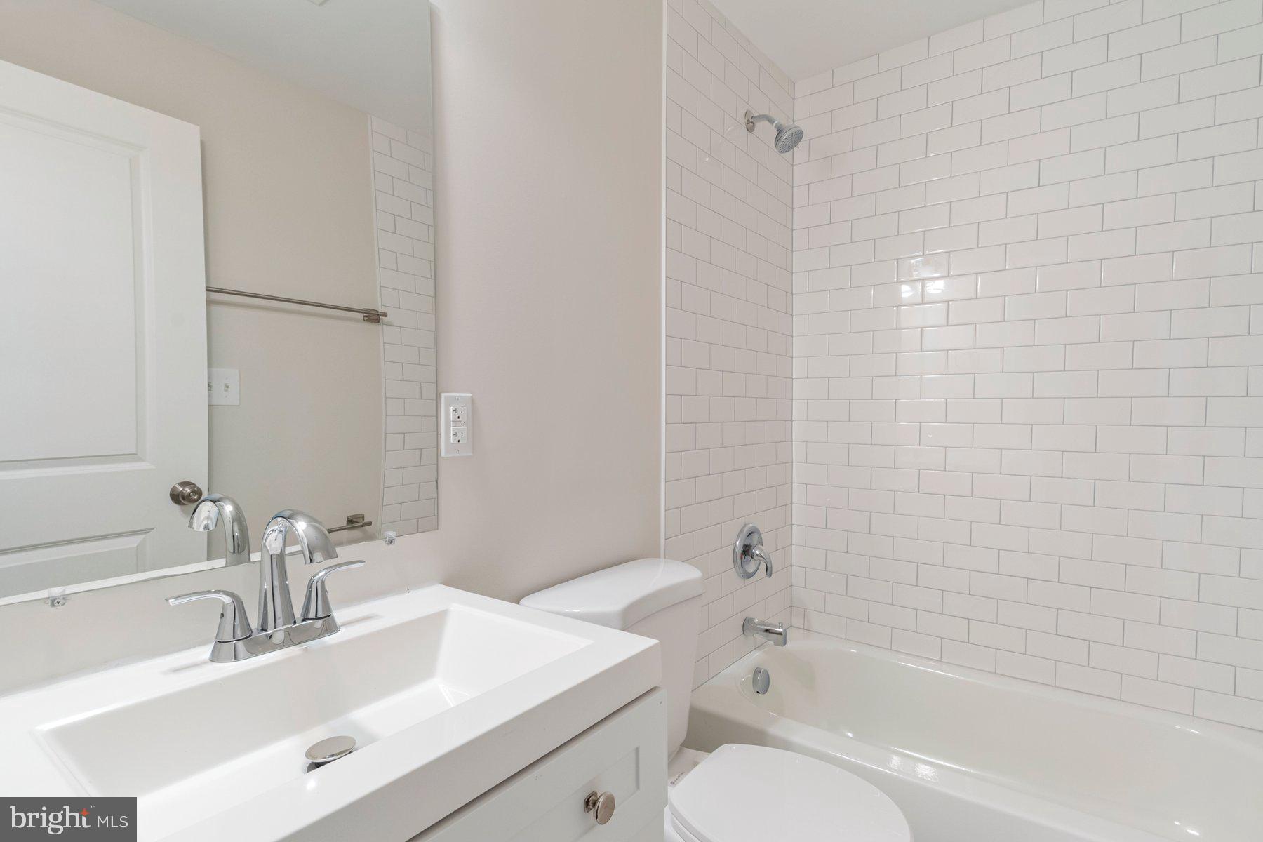 BEVERLY HILLS - Residential