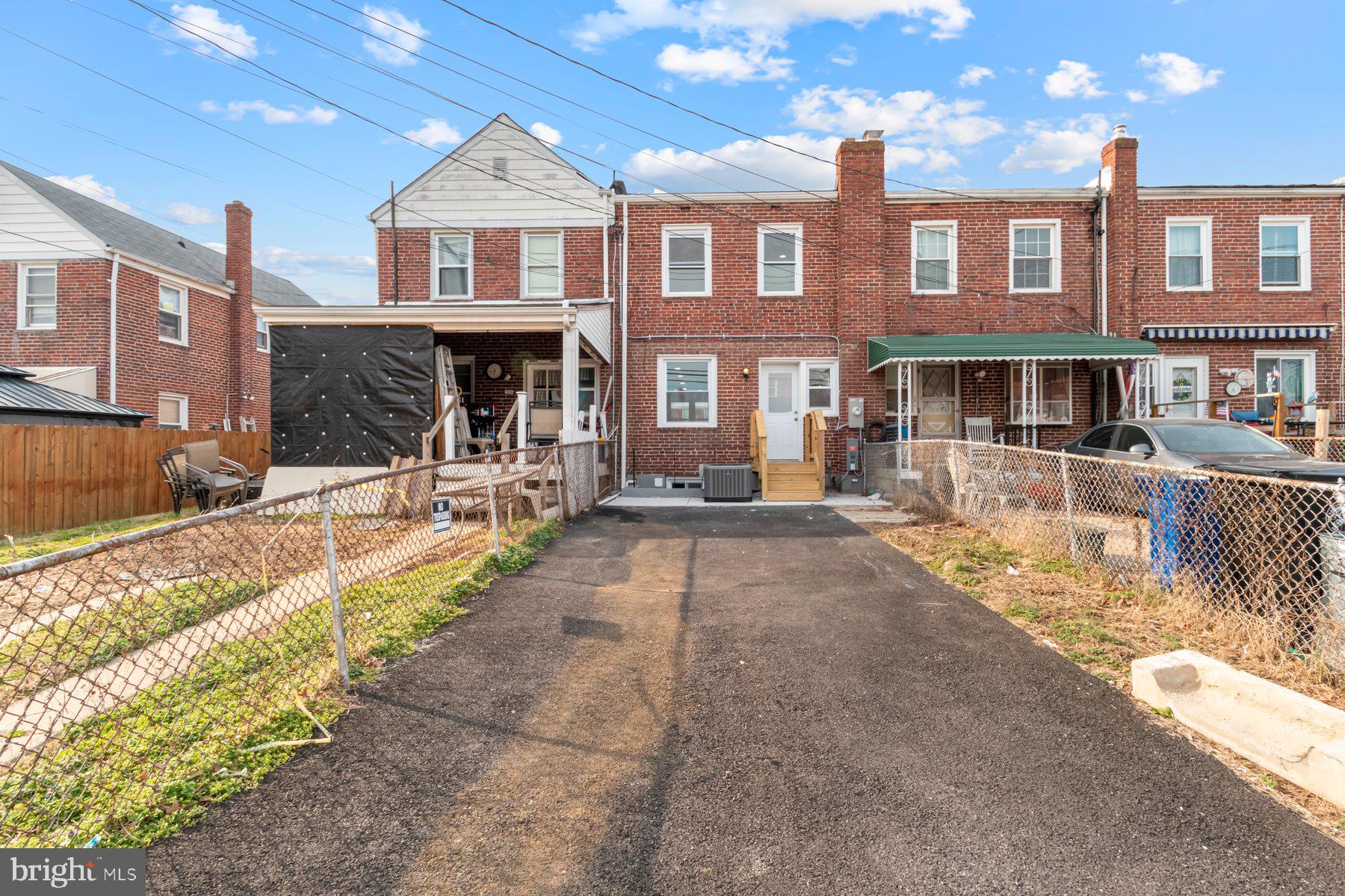 BEVERLY HILLS - Residential