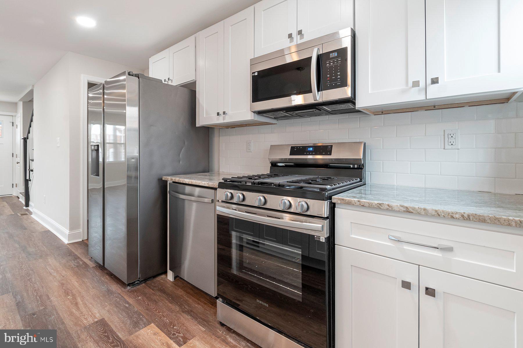 BEVERLY HILLS - Residential