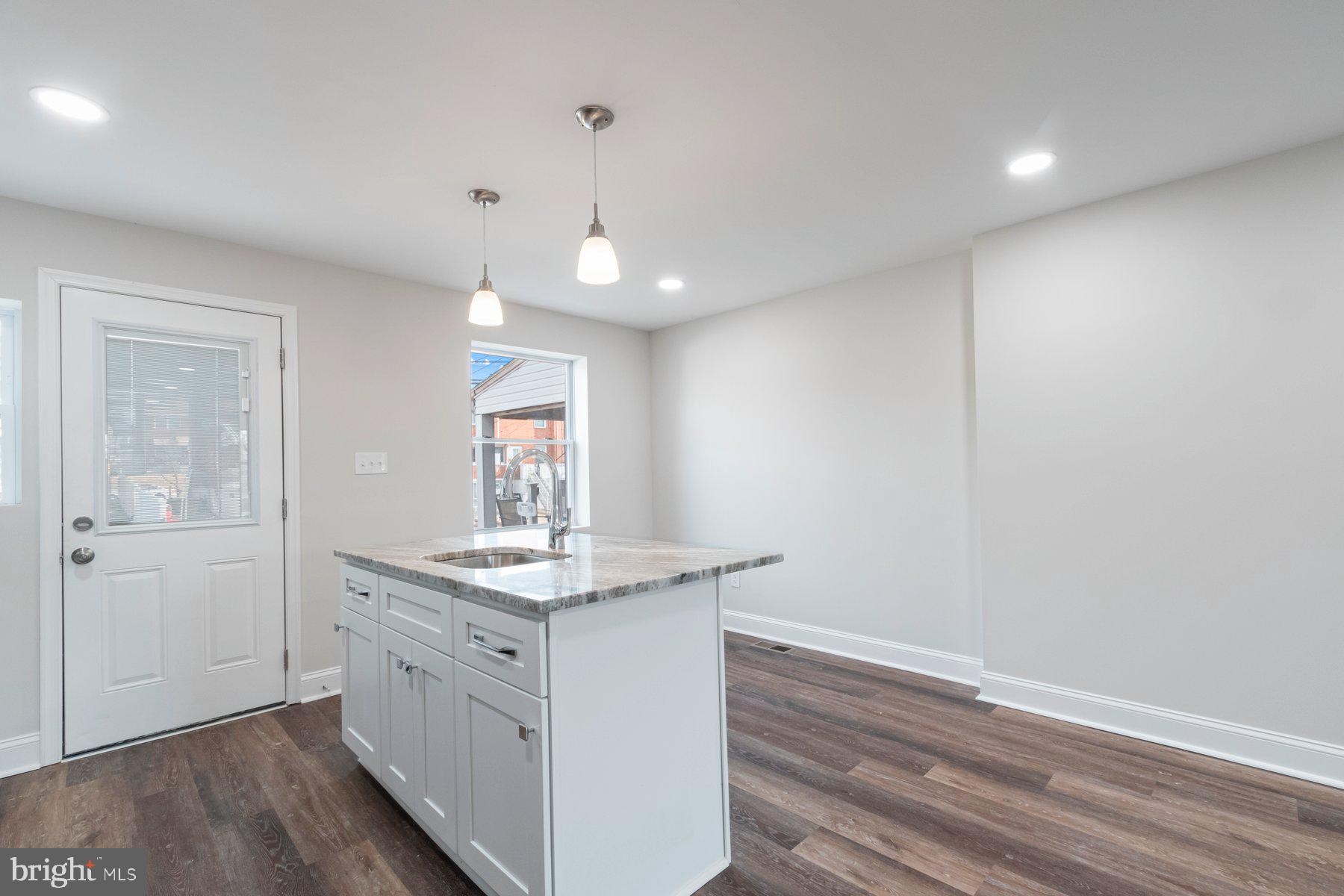 BEVERLY HILLS - Residential