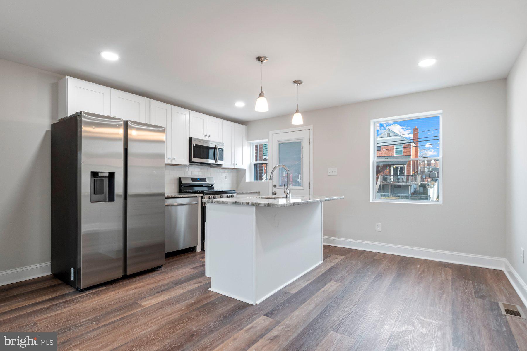 BEVERLY HILLS - Residential