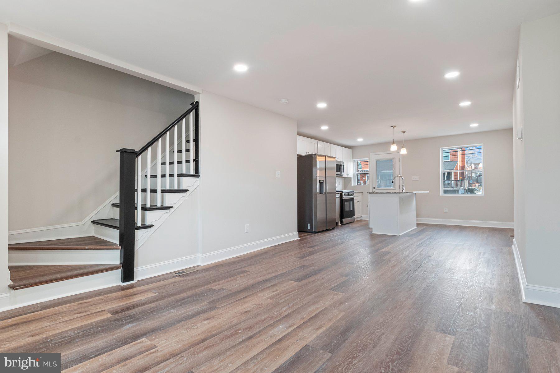 BEVERLY HILLS - Residential