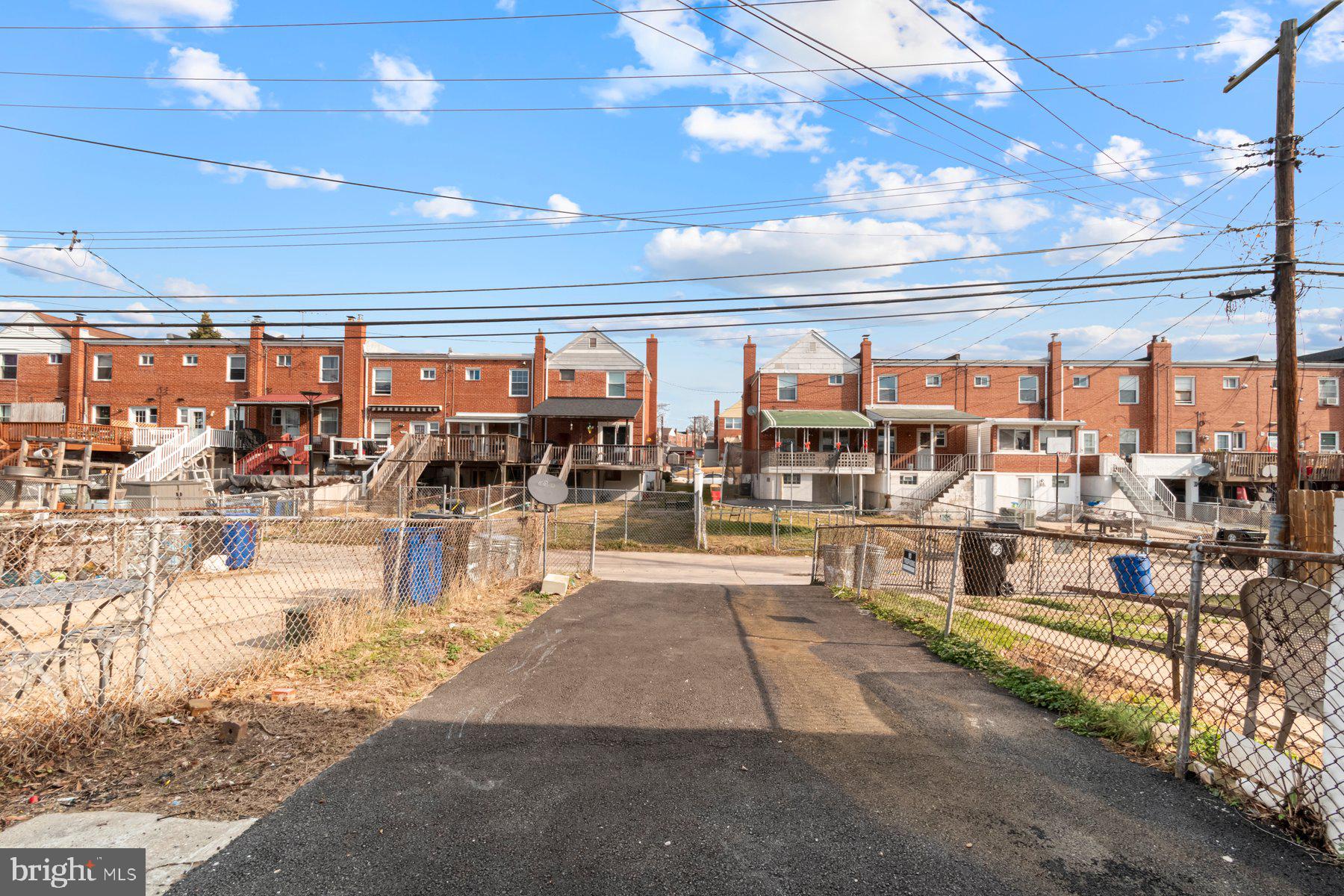 BEVERLY HILLS - Residential