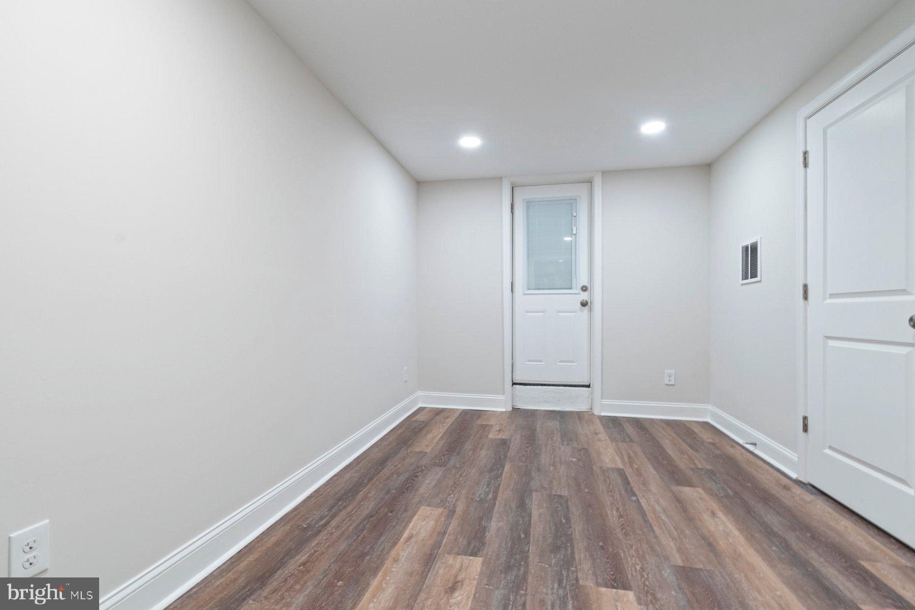 BEVERLY HILLS - Residential