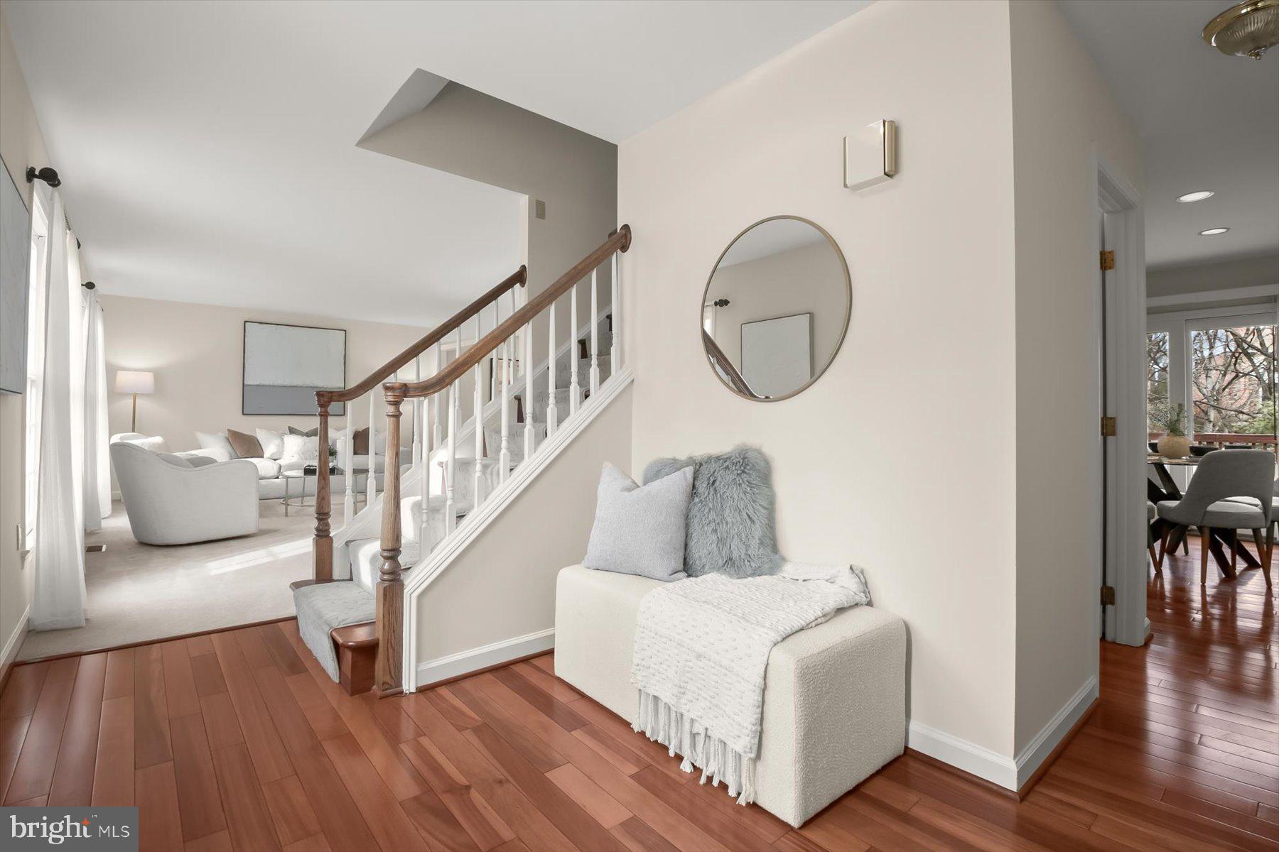 1727 GLASTONBERRY ROAD