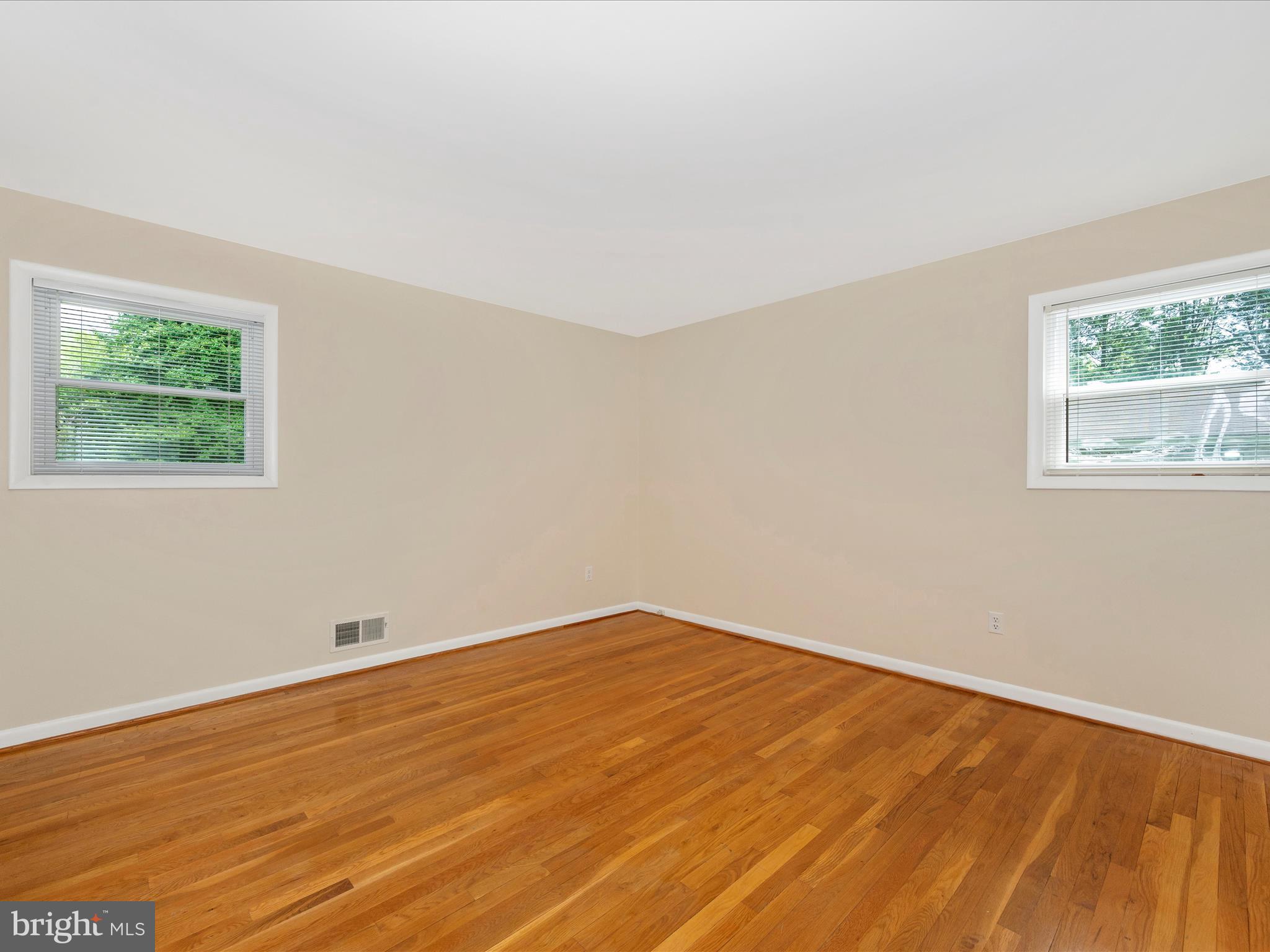 ROCK CREEK MANOR - Residential