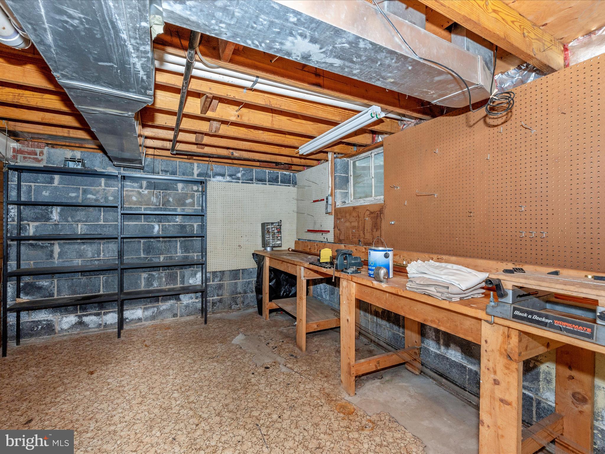 ROCK CREEK MANOR - Residential