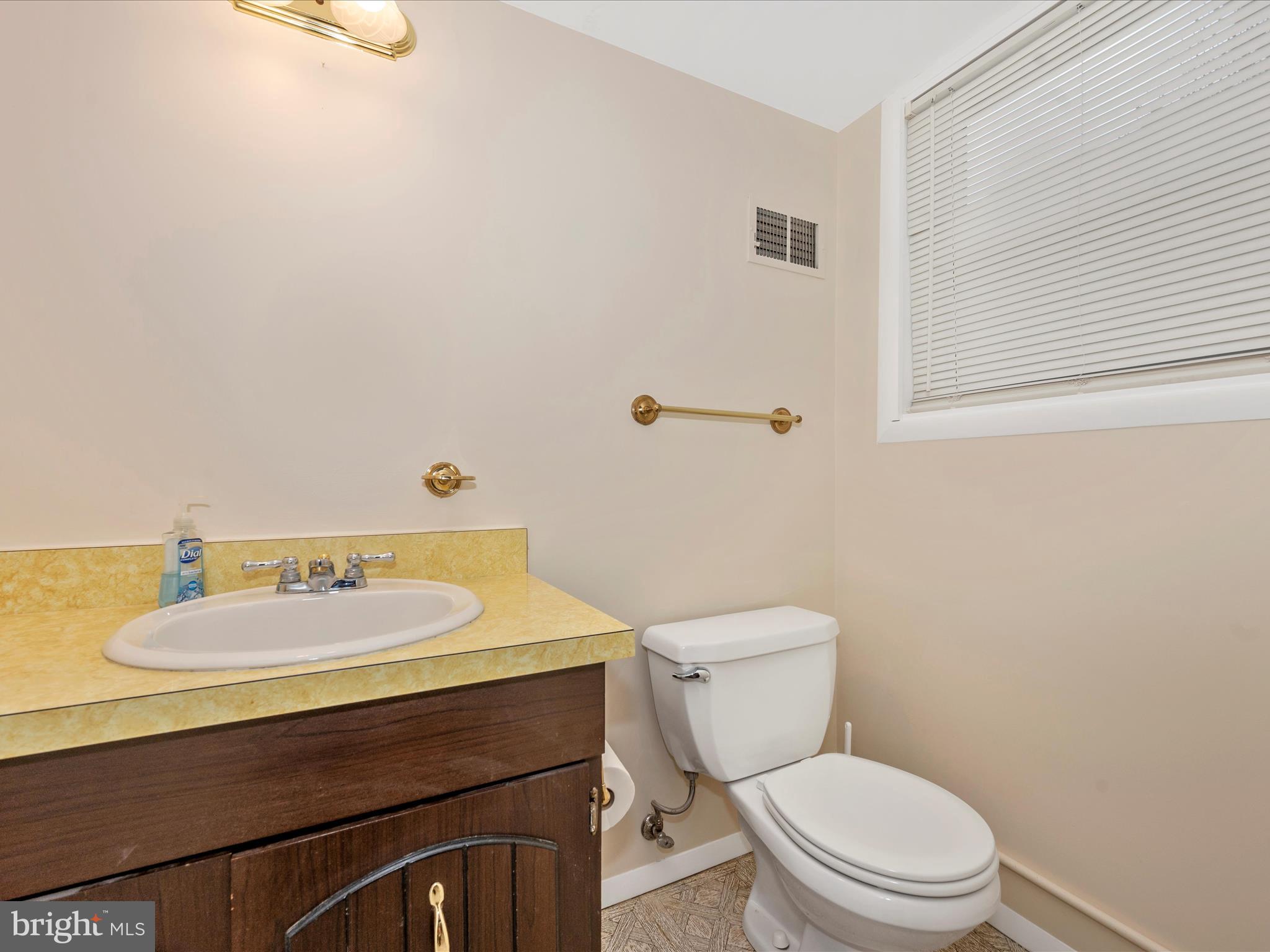 ROCK CREEK MANOR - Residential