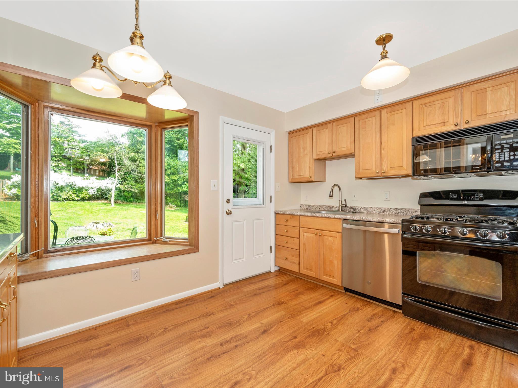 ROCK CREEK MANOR - Residential