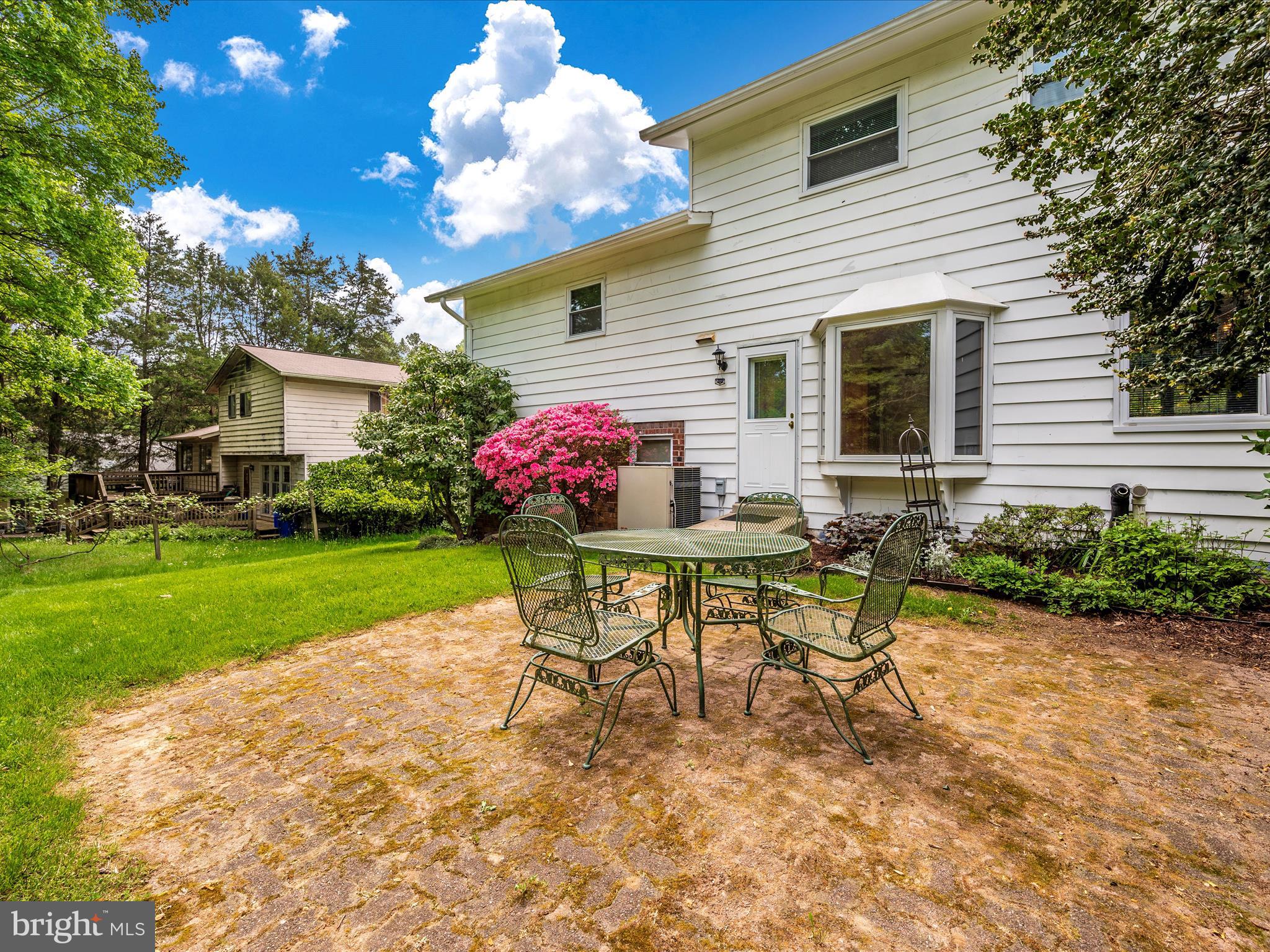 ROCK CREEK MANOR - Residential