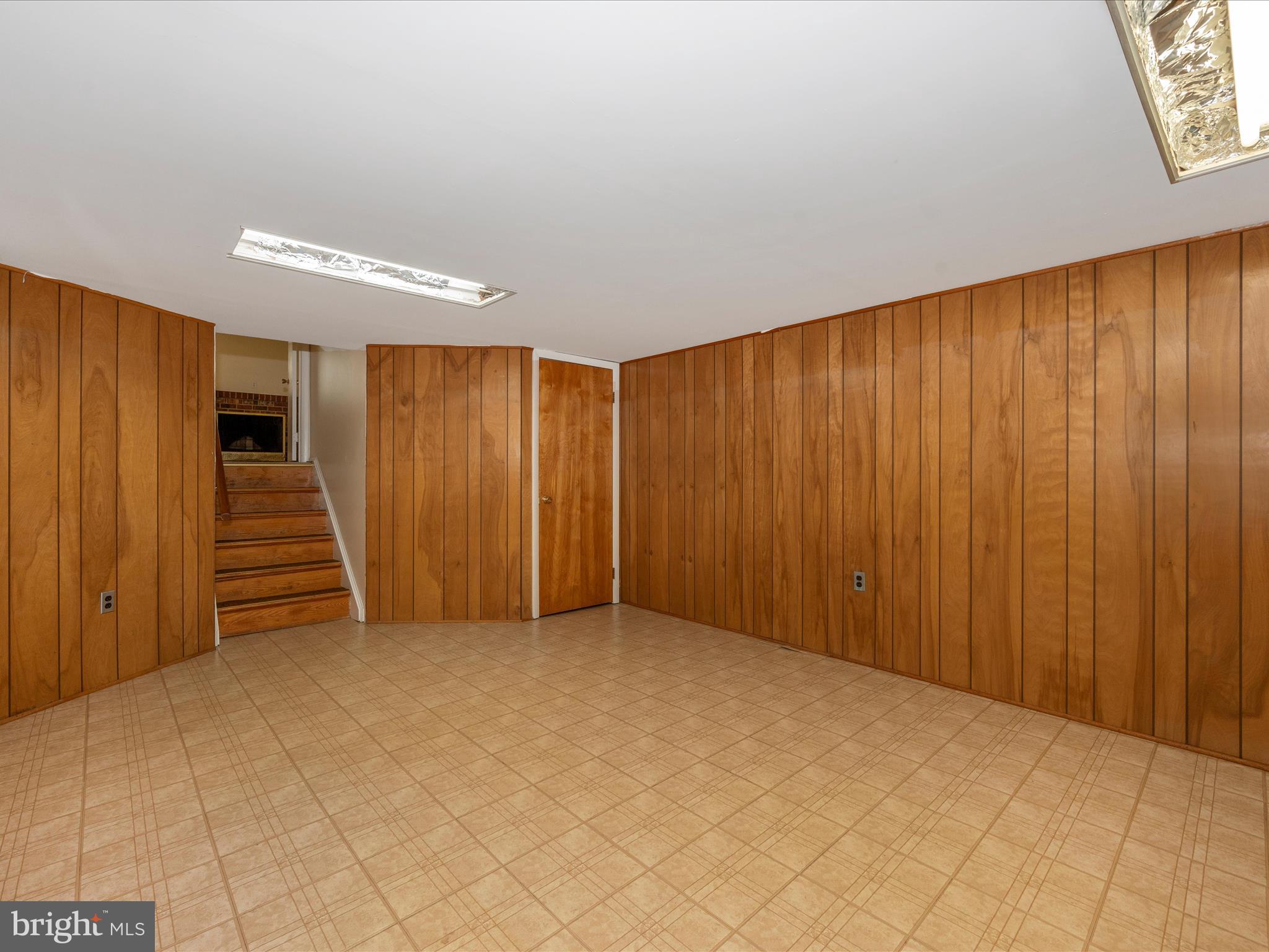 ROCK CREEK MANOR - Residential