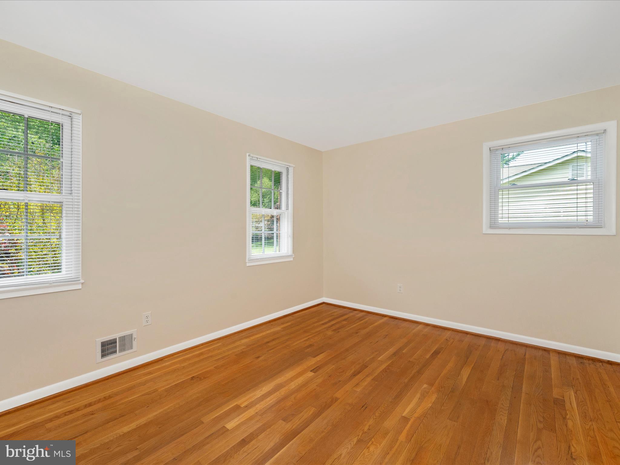 ROCK CREEK MANOR - Residential