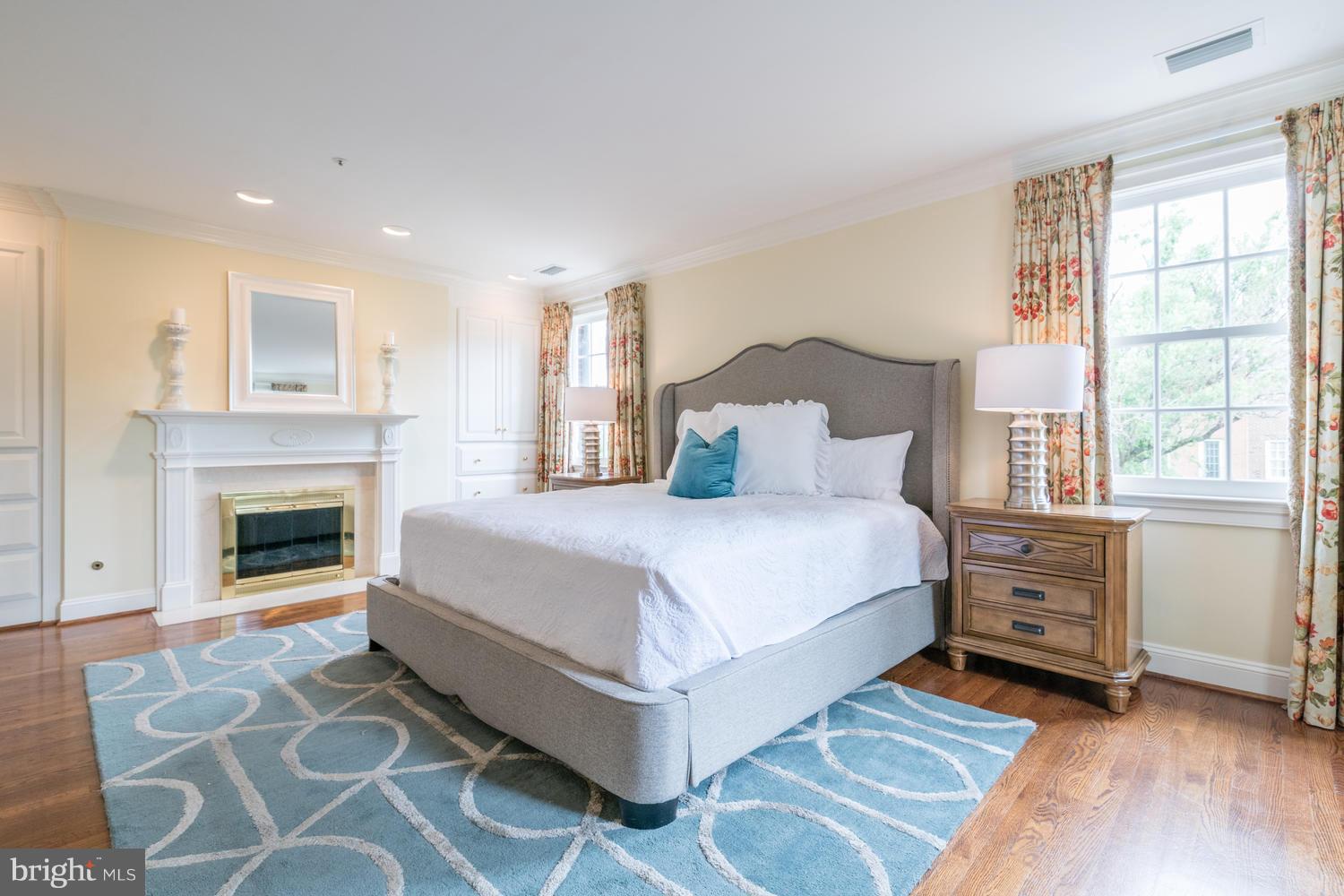 HARBORSIDE - Residential