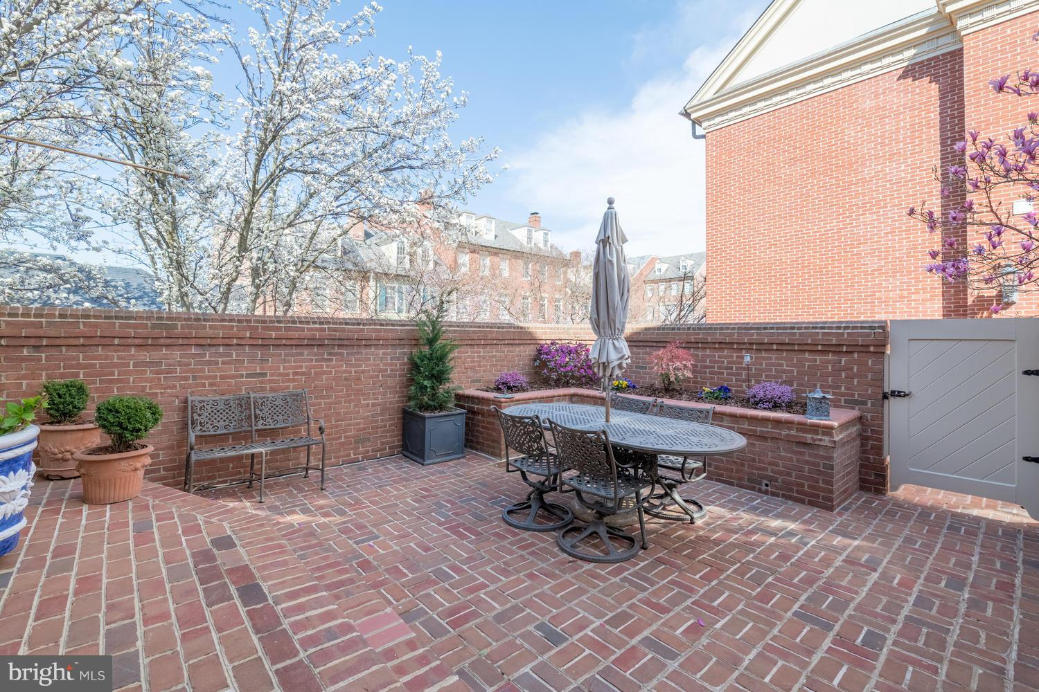 HARBORSIDE - Residential