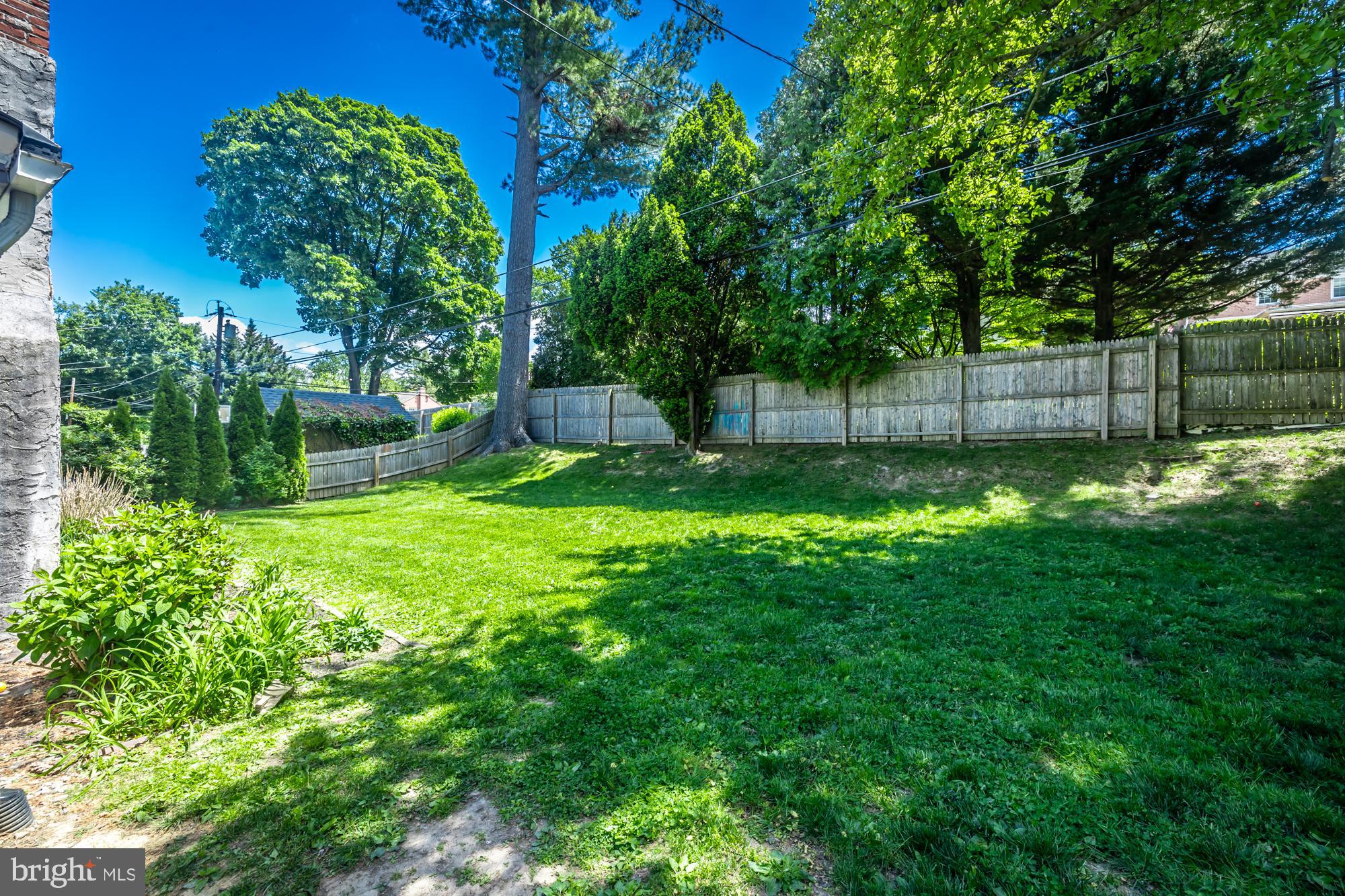LAFAYETTE HILL - Residential
