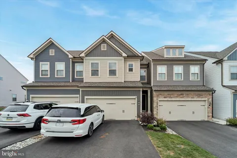 723 Finlay Drive, Souderton, PA MLS: PAMC2155754