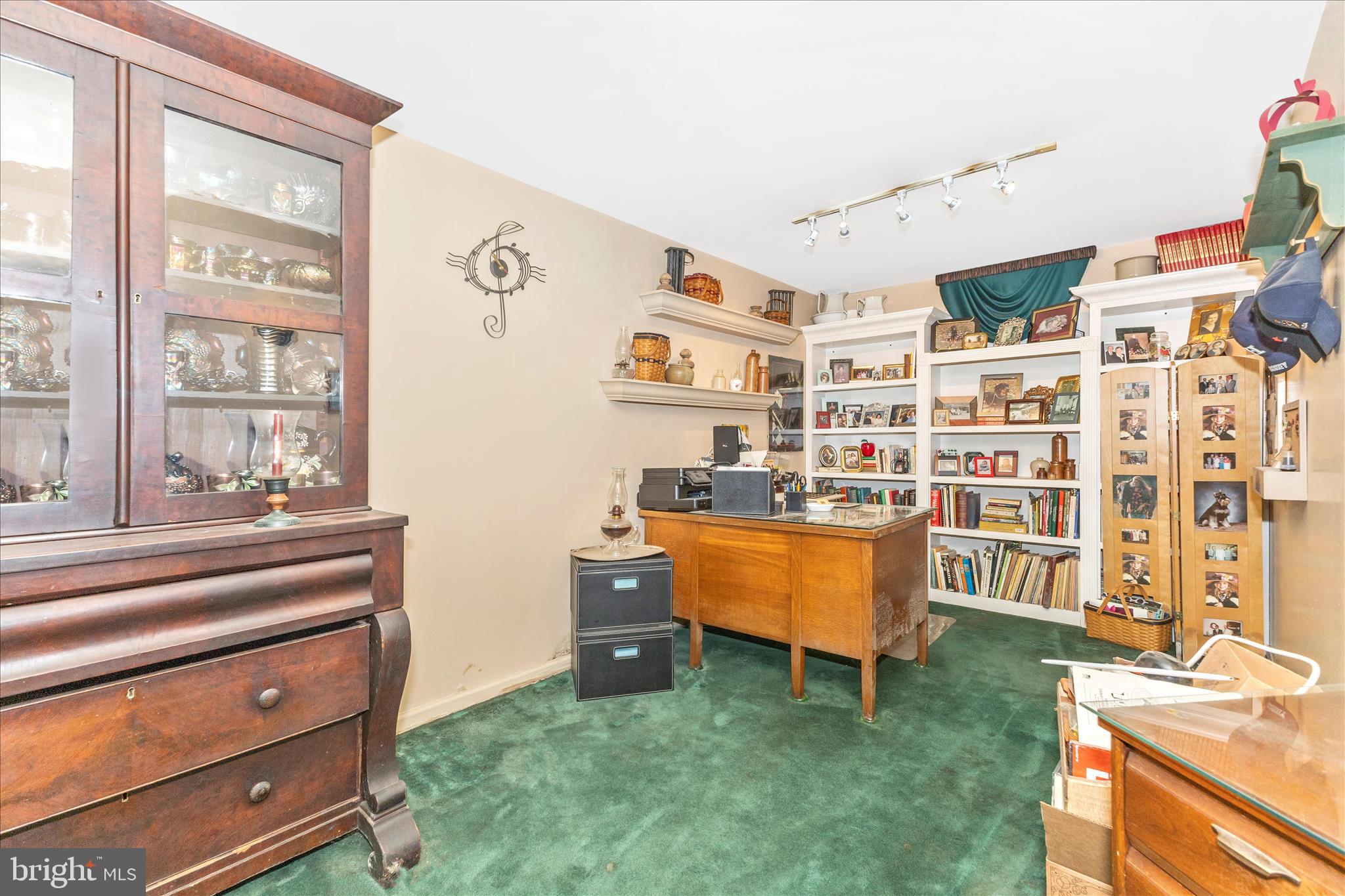 DOUGLAS PARK - Residential