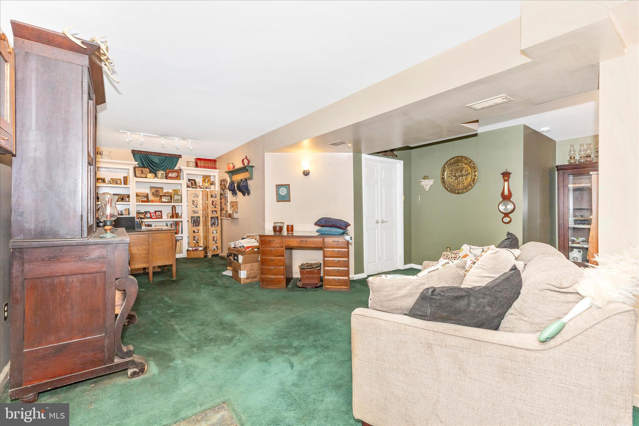 DOUGLAS PARK - Residential