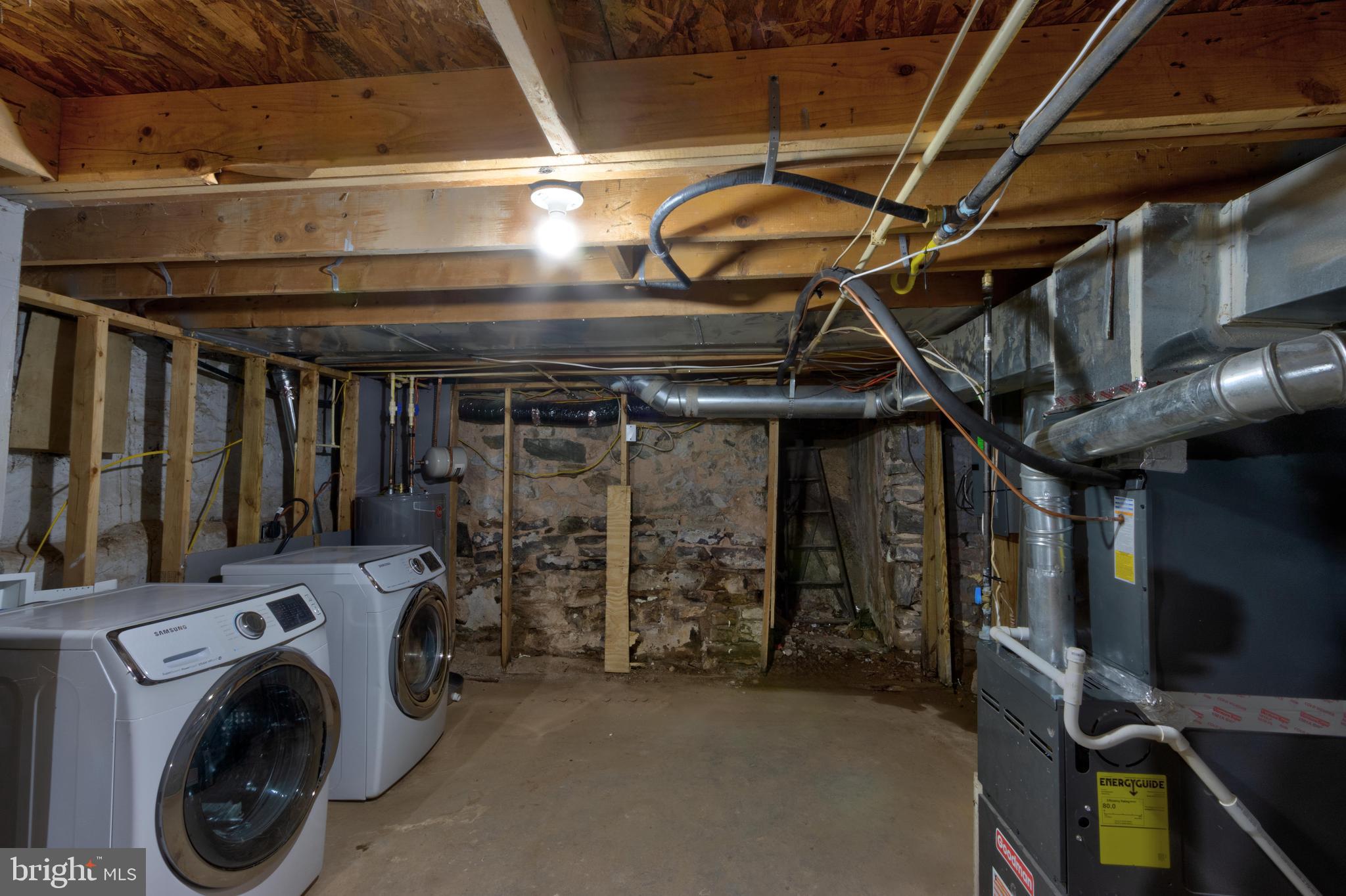 HIGHLANDTOWN - Residential