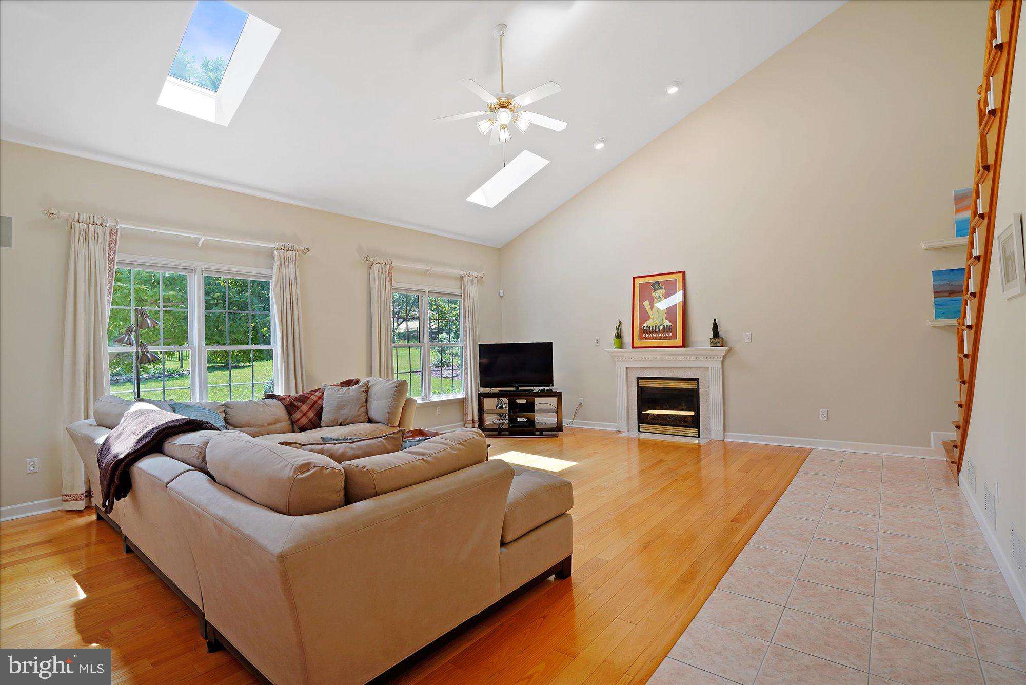 EXETER GOLF CLUB E - Residential