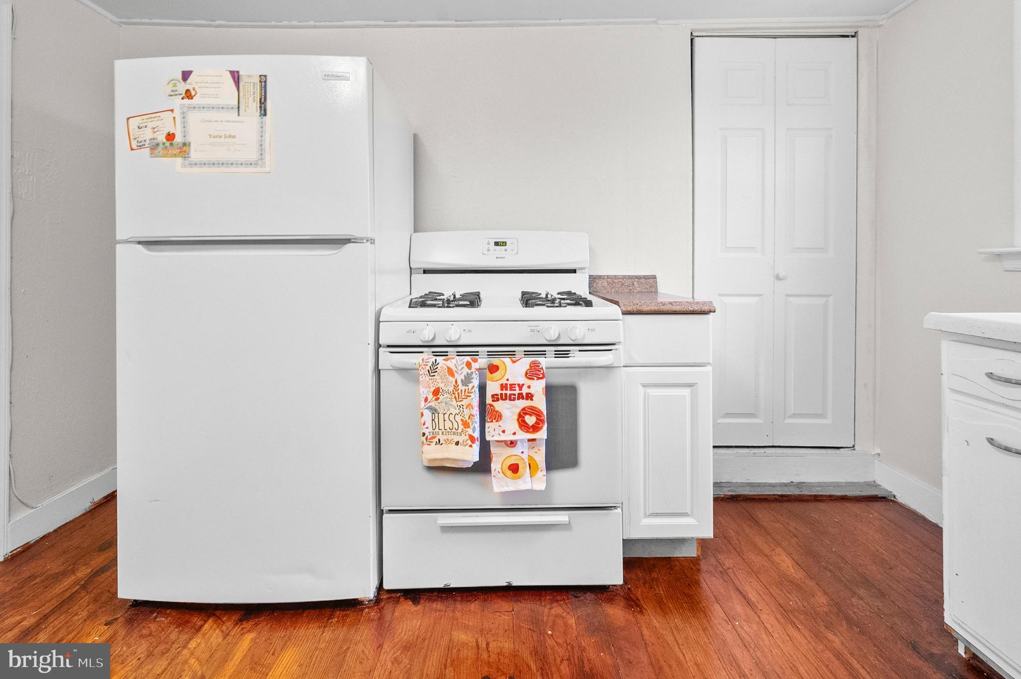 PARKVILLE HEIGHTS - Residential