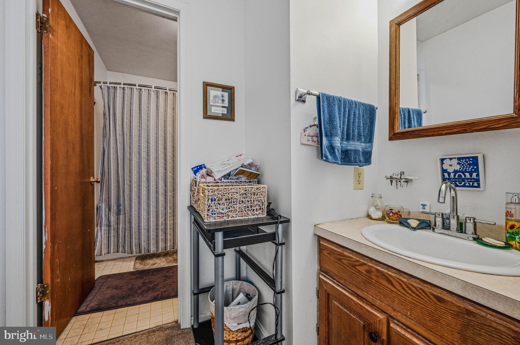 STONES THROW - Residential