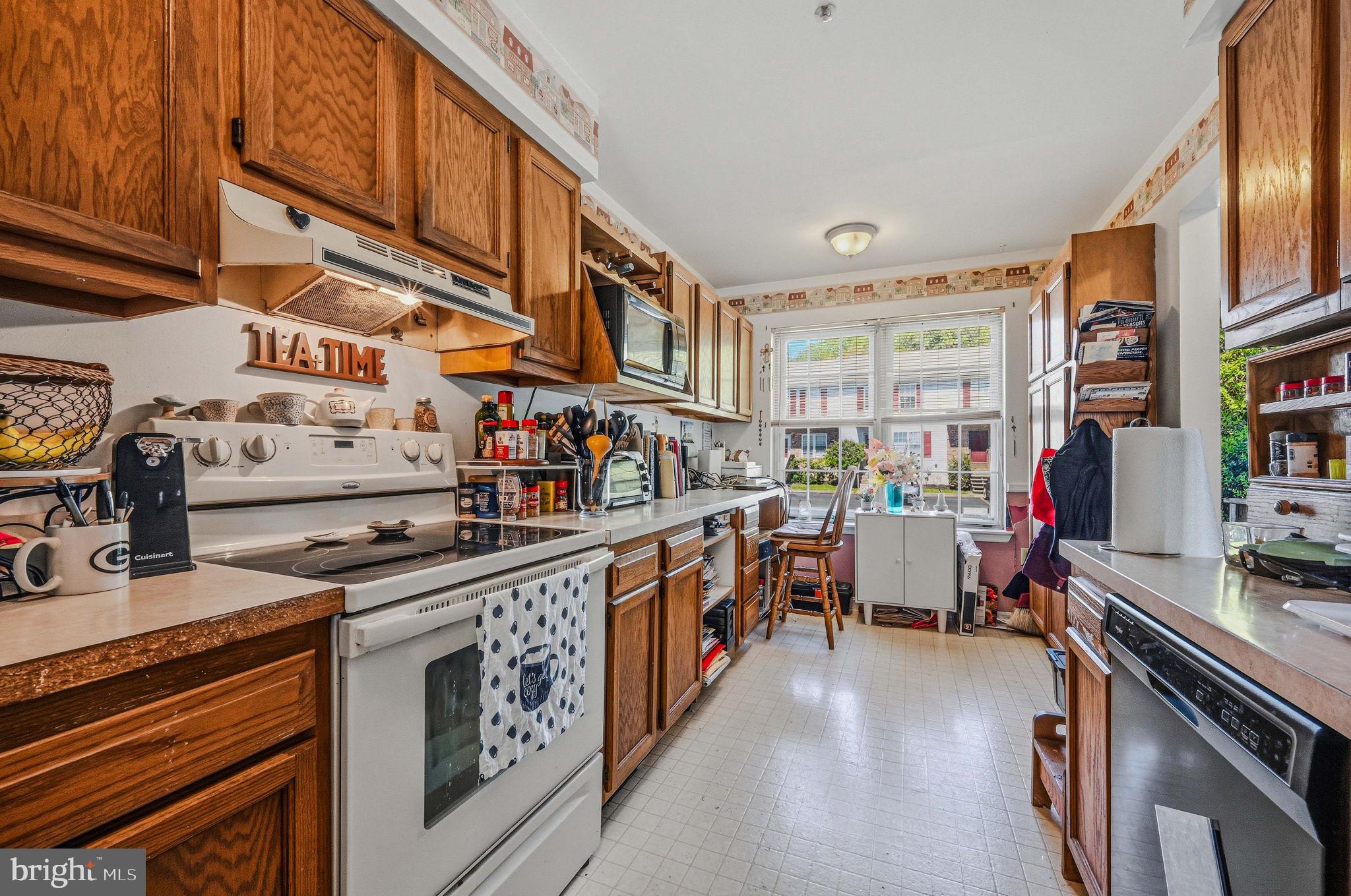 STONES THROW - Residential