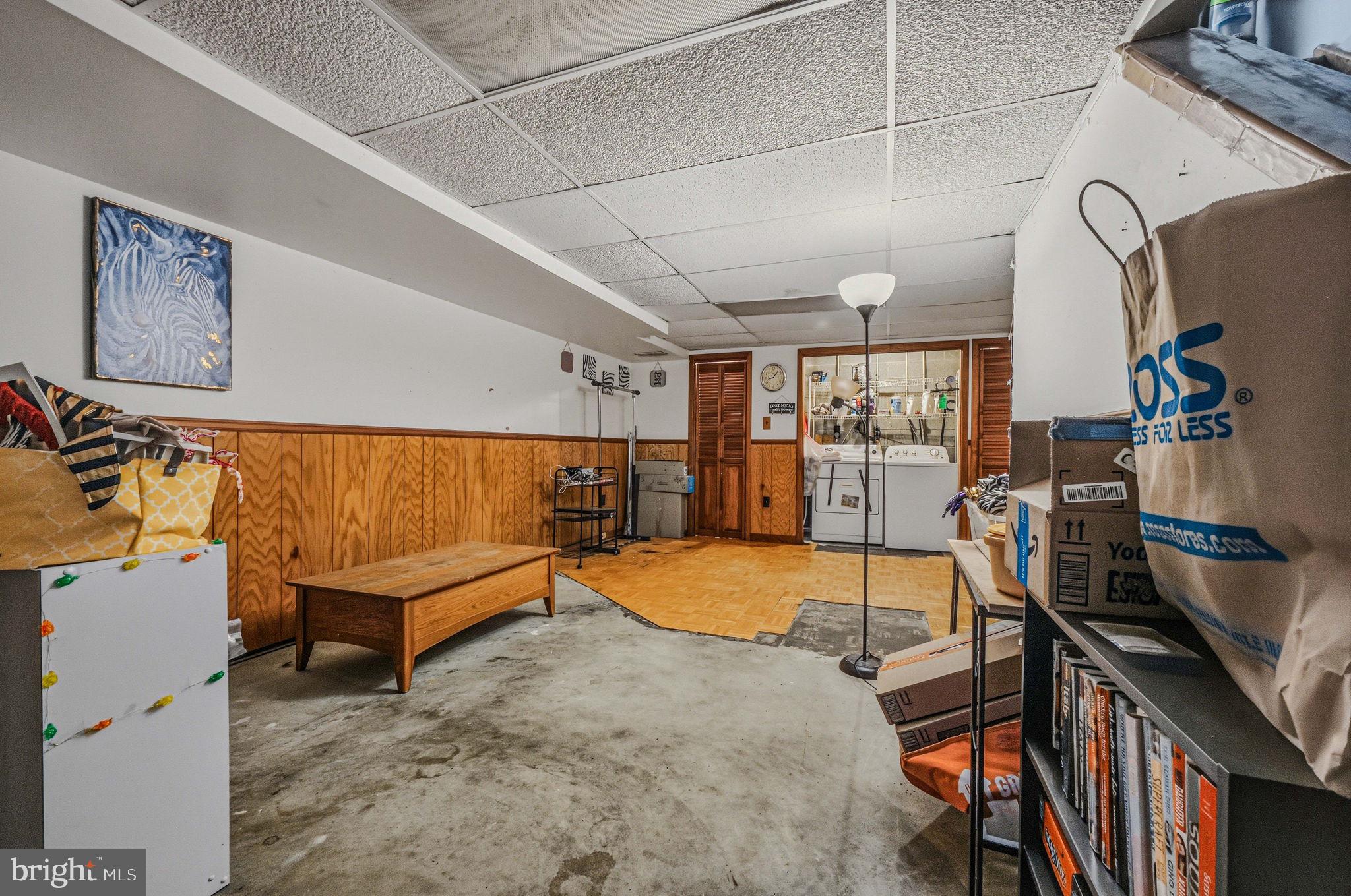 STONES THROW - Residential