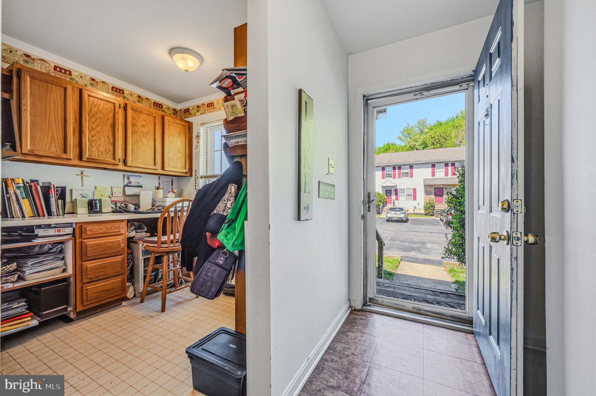 STONES THROW - Residential