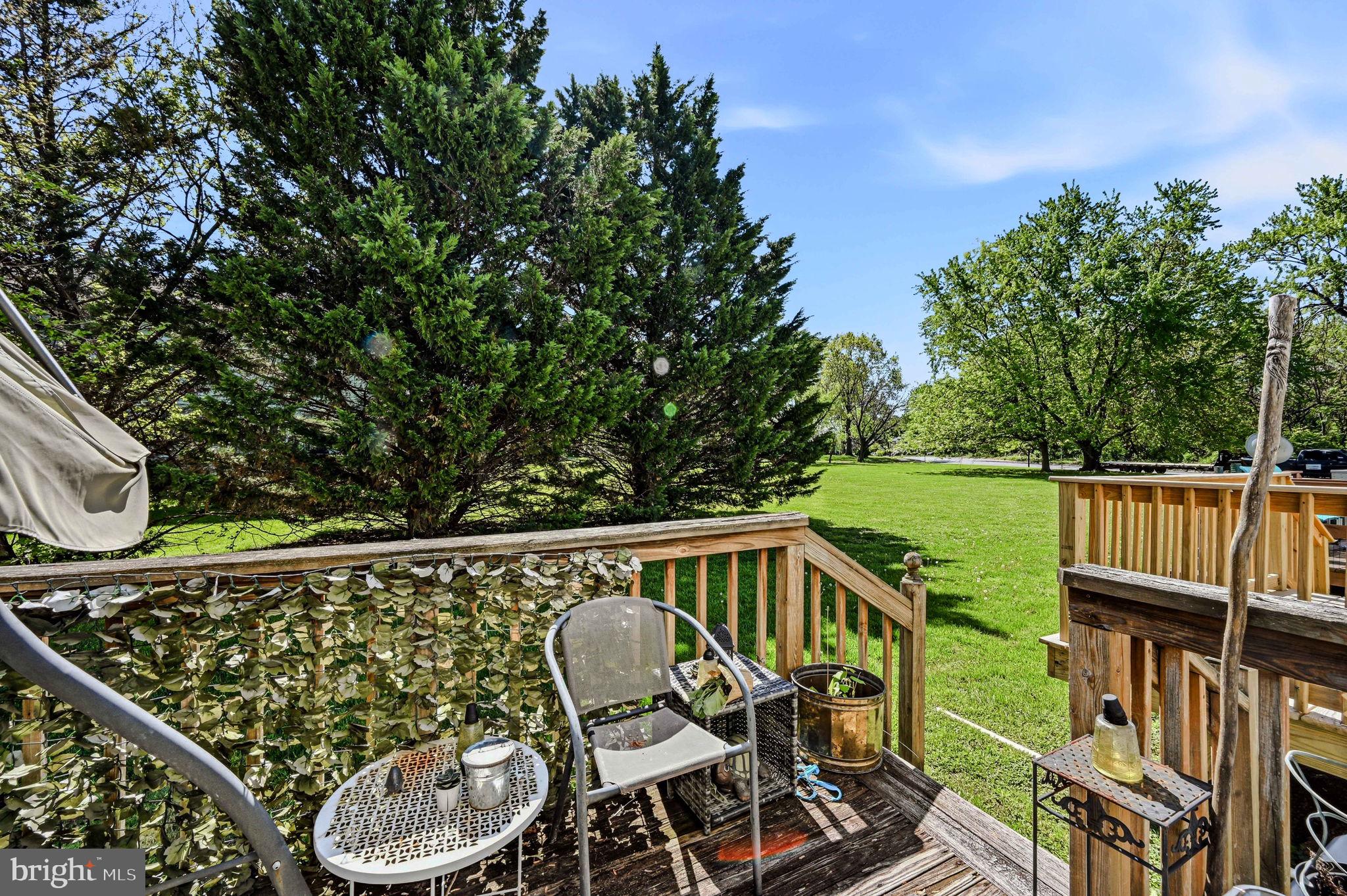 STONES THROW - Residential