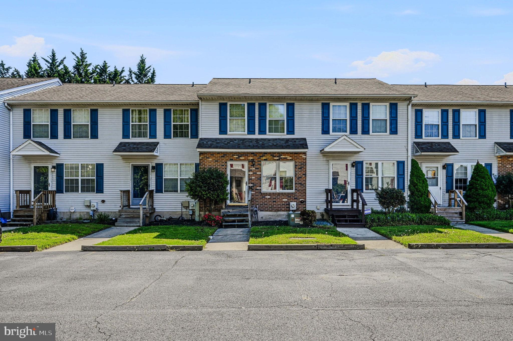 STONES THROW - Residential