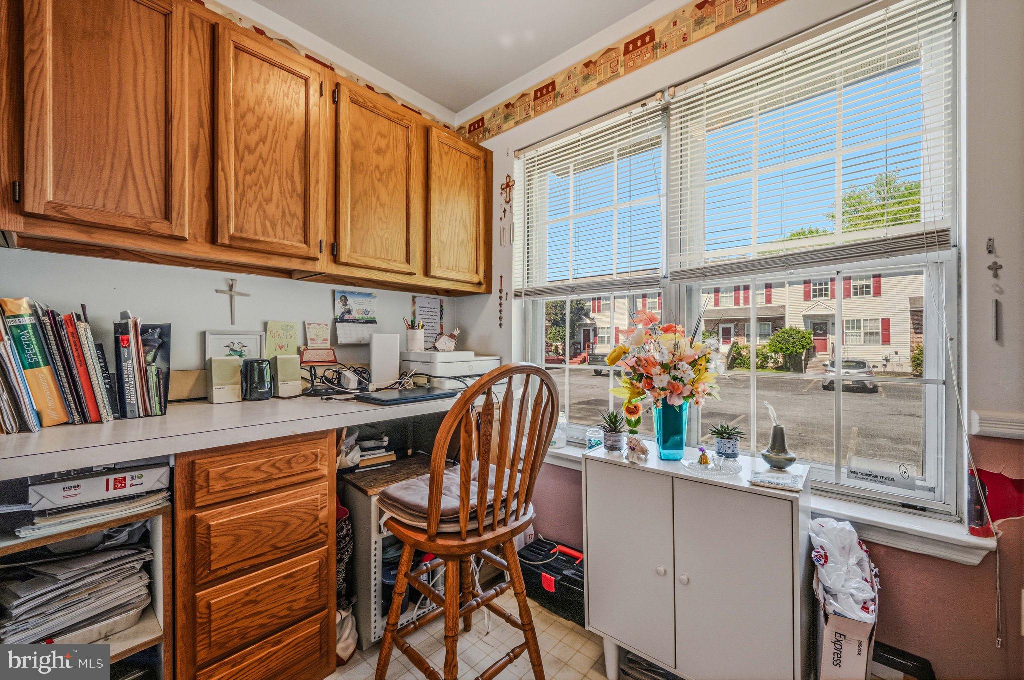 STONES THROW - Residential