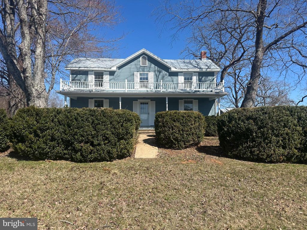 Photo of 40 Battle Mountain Road, AMISSVILLE, VA 20106 (MLS # VARP2002544)