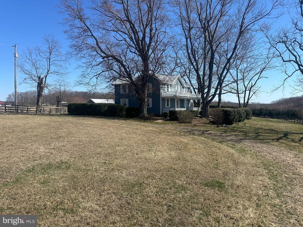 Photo of 40 Battle Mountain Road, AMISSVILLE, VA 20106 (MLS # VARP2002544)