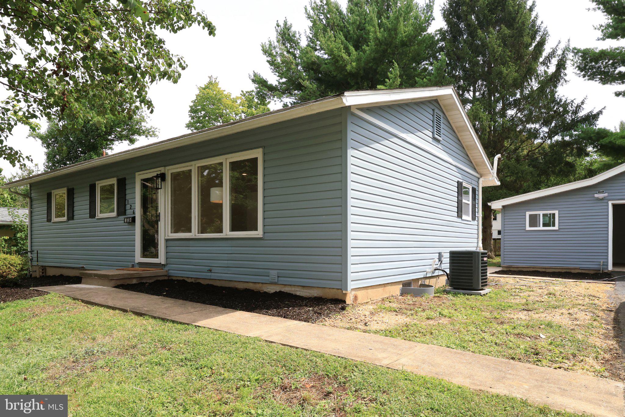 126 W SOUTH HILLS AVENUE