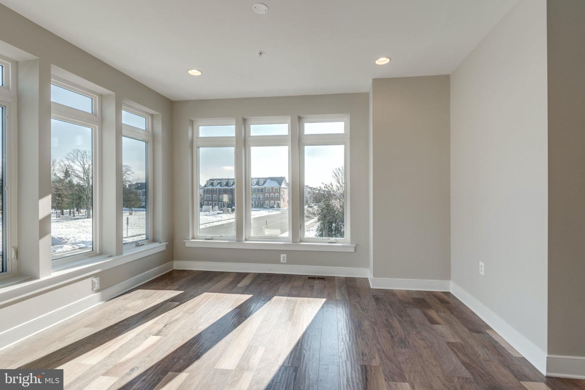 BRAMBLETON TOWN CENTER - Residential Lease