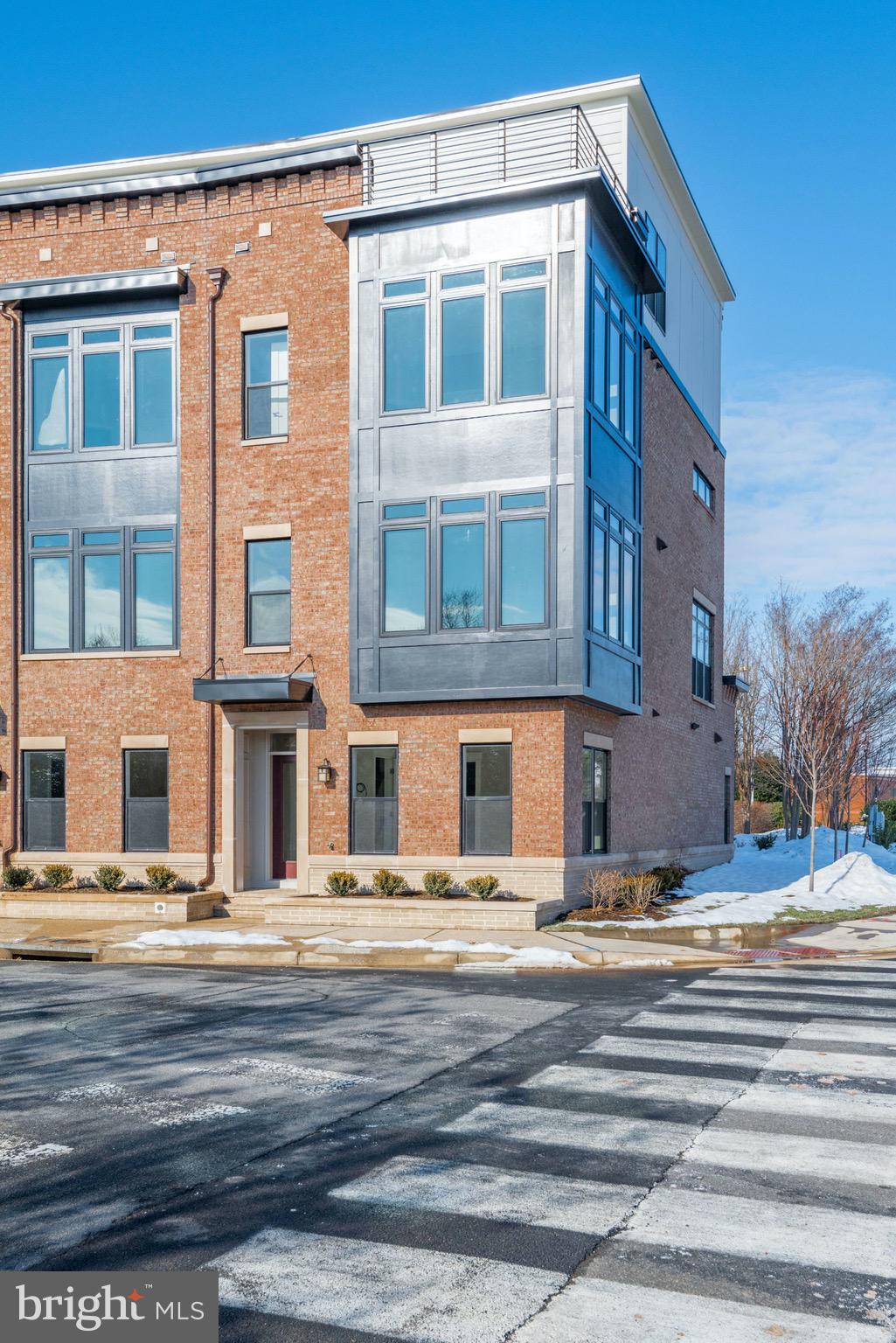 BRAMBLETON TOWN CENTER - Residential Lease