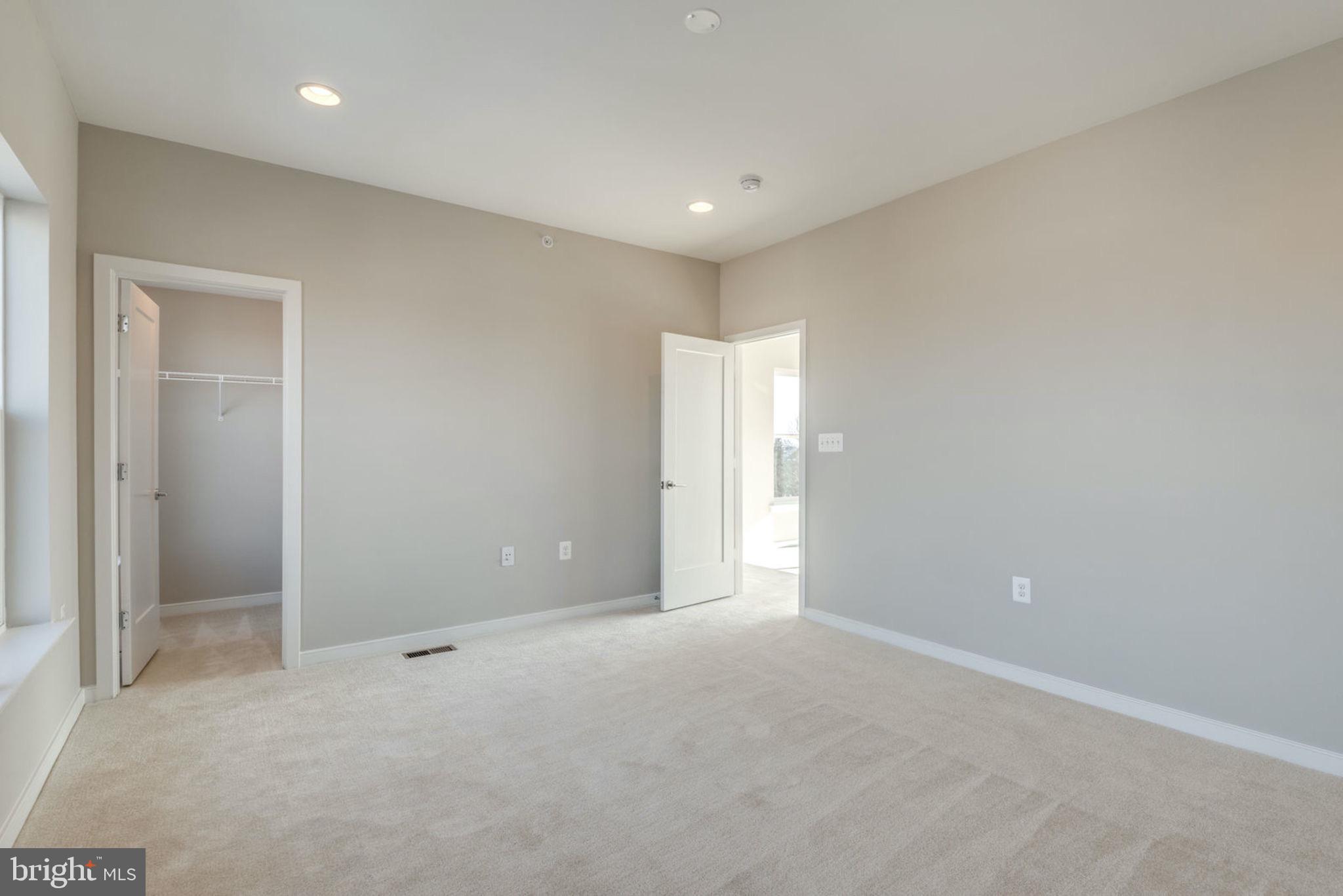 BRAMBLETON TOWN CENTER - Residential Lease