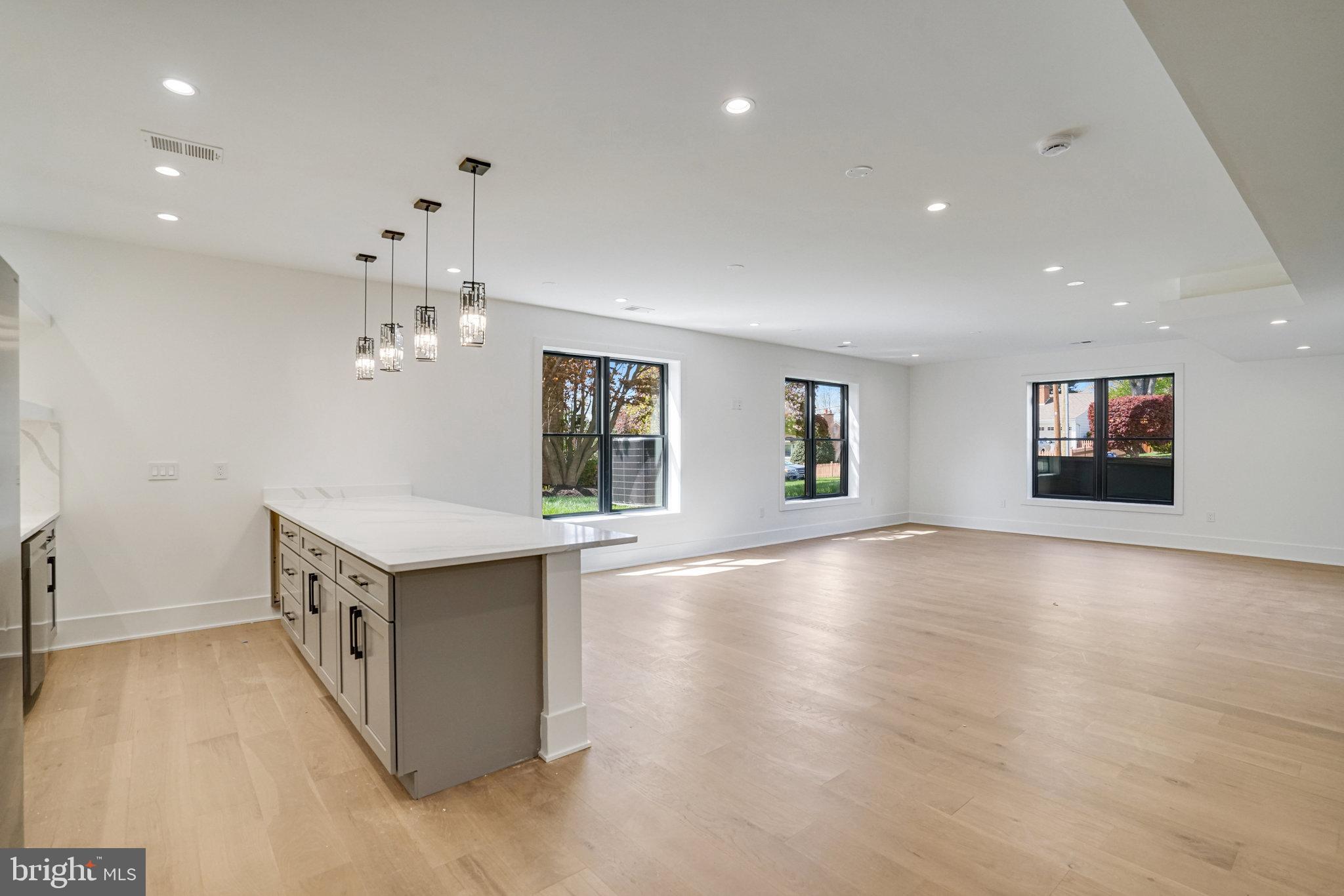 POWHATAN HILLS - Residential