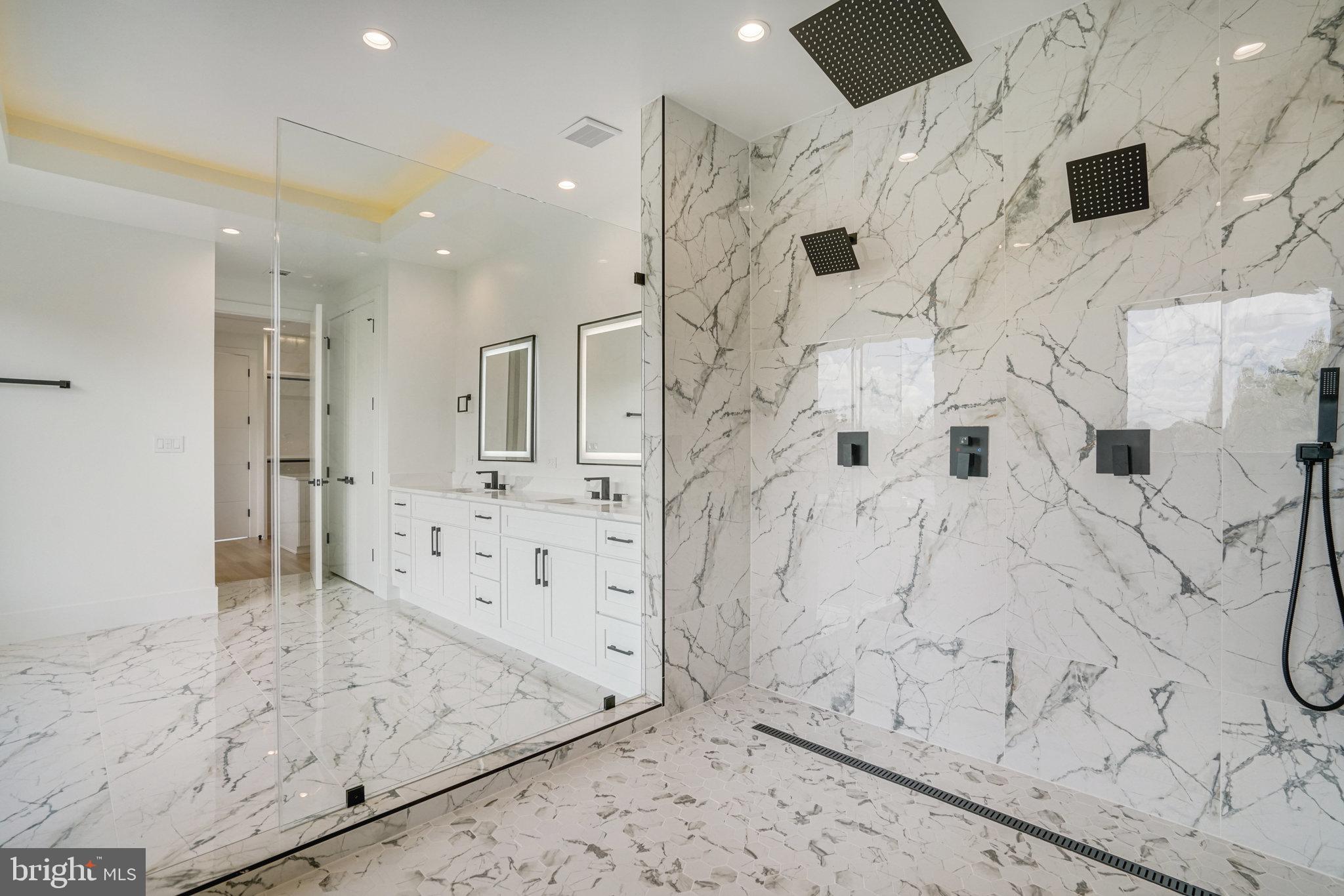 POWHATAN HILLS - Residential