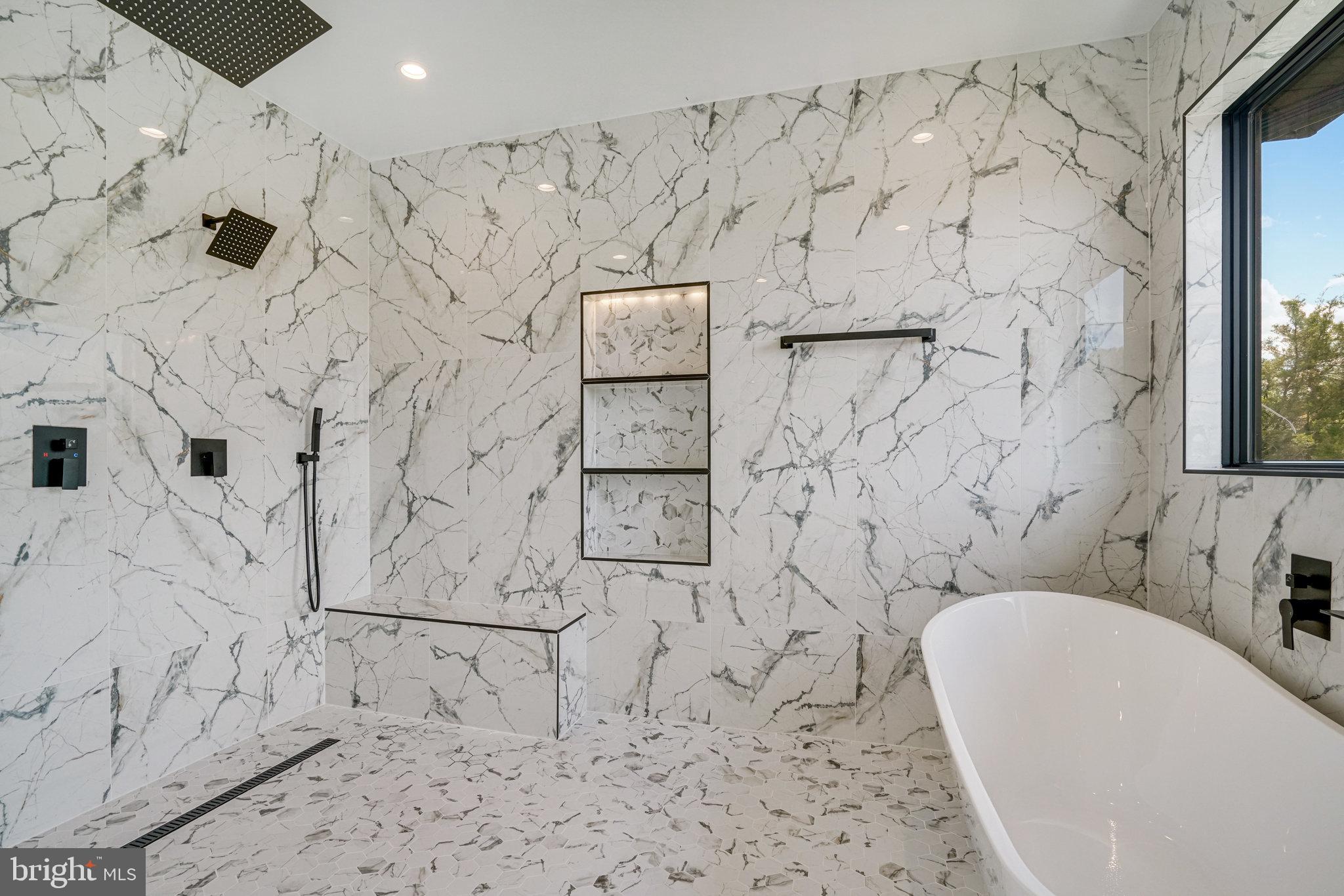 POWHATAN HILLS - Residential