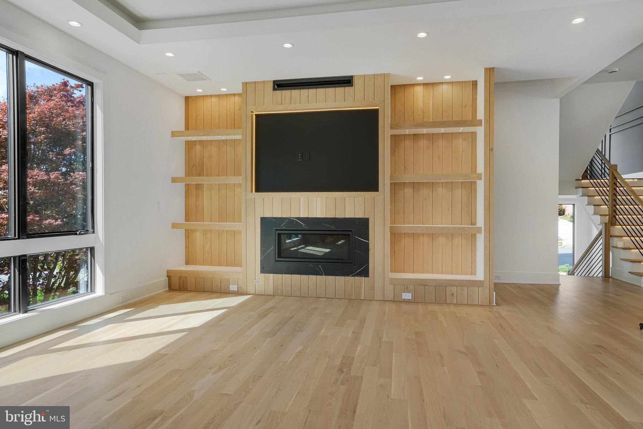 POWHATAN HILLS - Residential