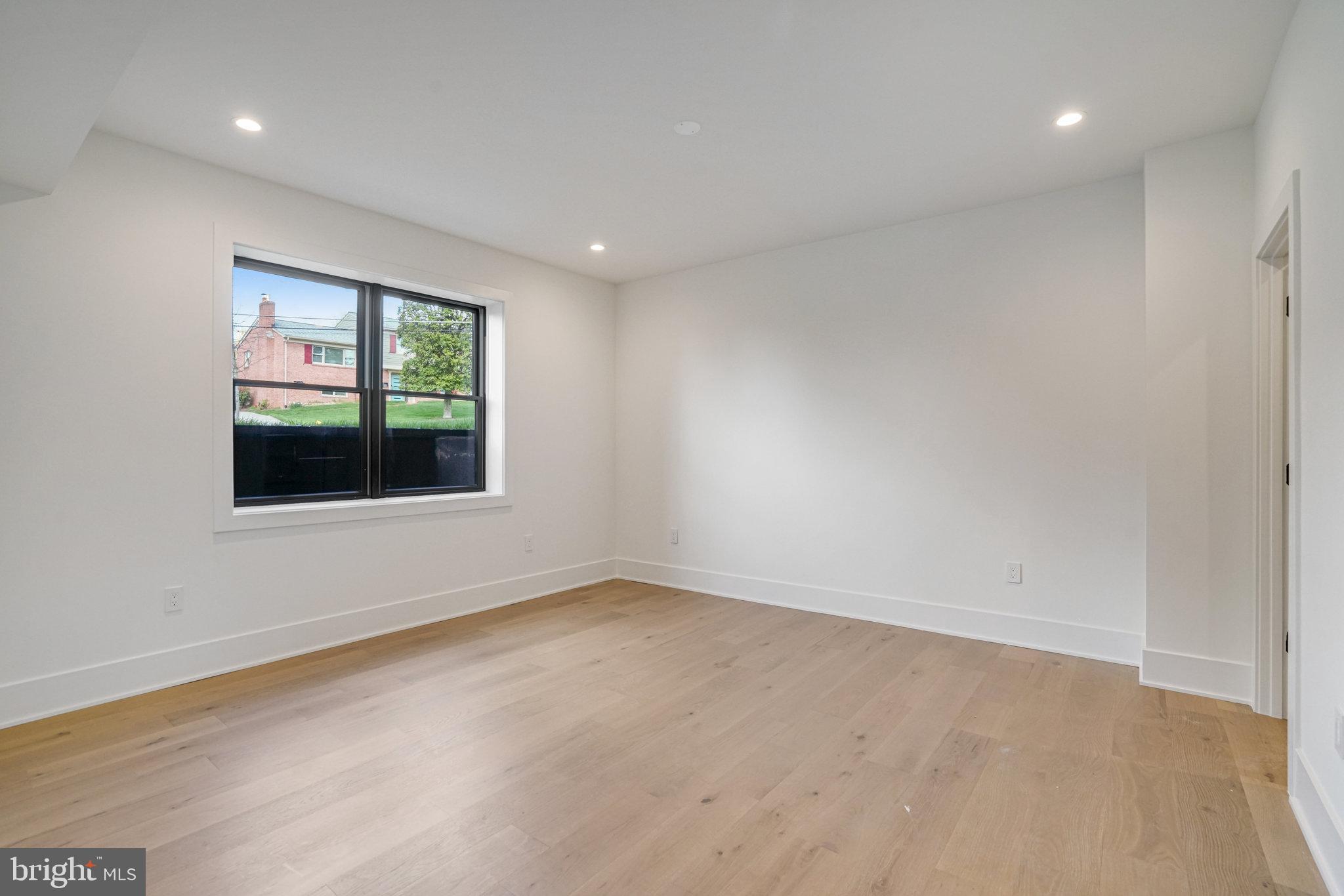 POWHATAN HILLS - Residential