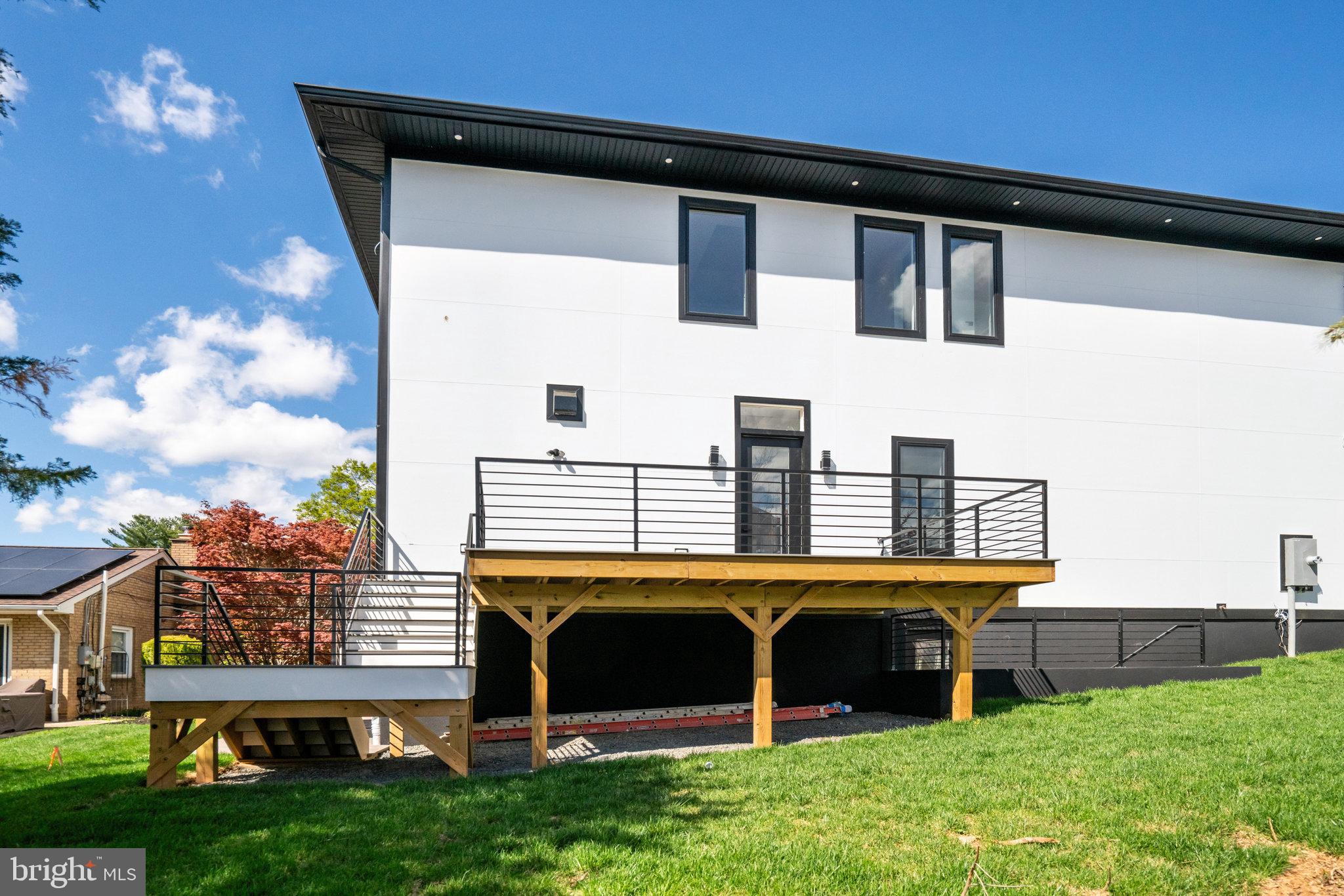 POWHATAN HILLS - Residential