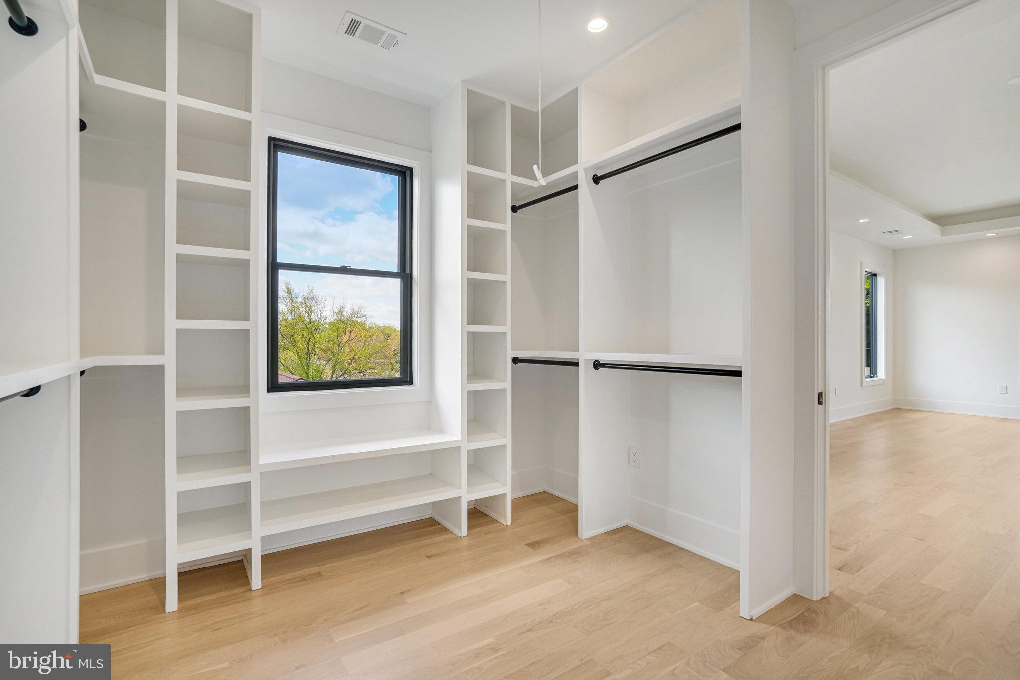 POWHATAN HILLS - Residential